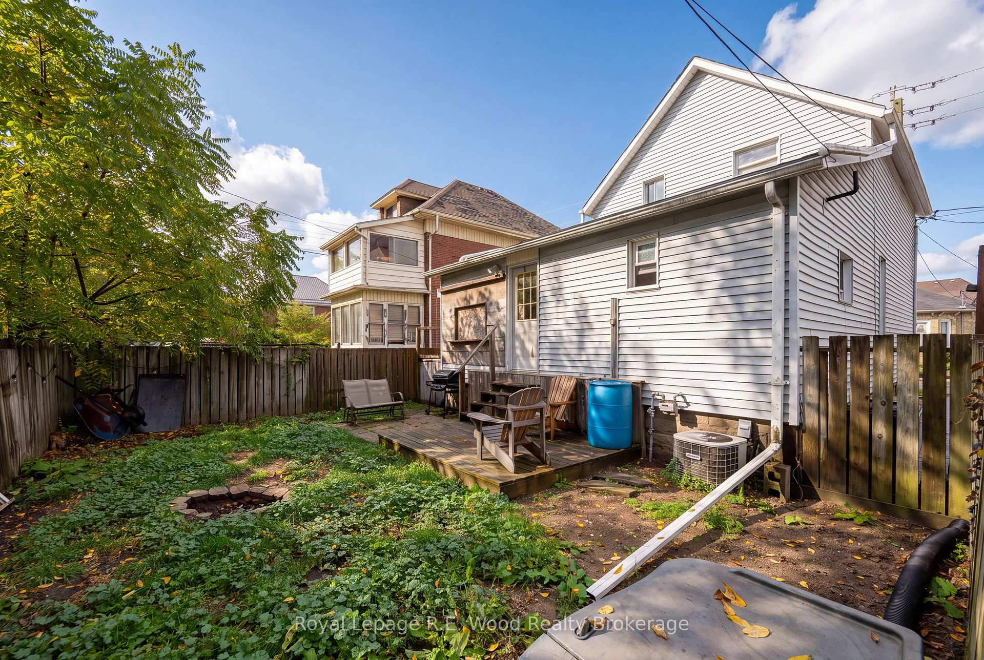 Photo 6 of 50 Flora Street, St. Thomas — HOMEH