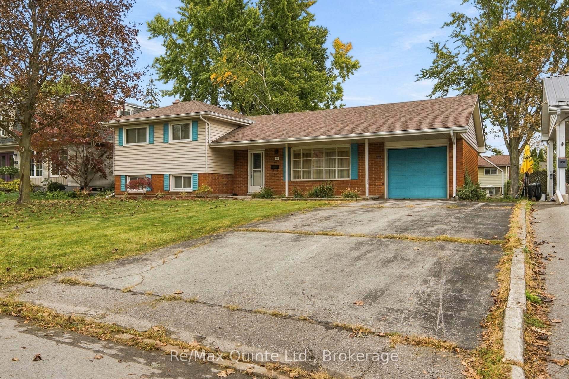 Photo 2 of 51 Keller Drive, Belleville, Belleville Ward — HOMEH