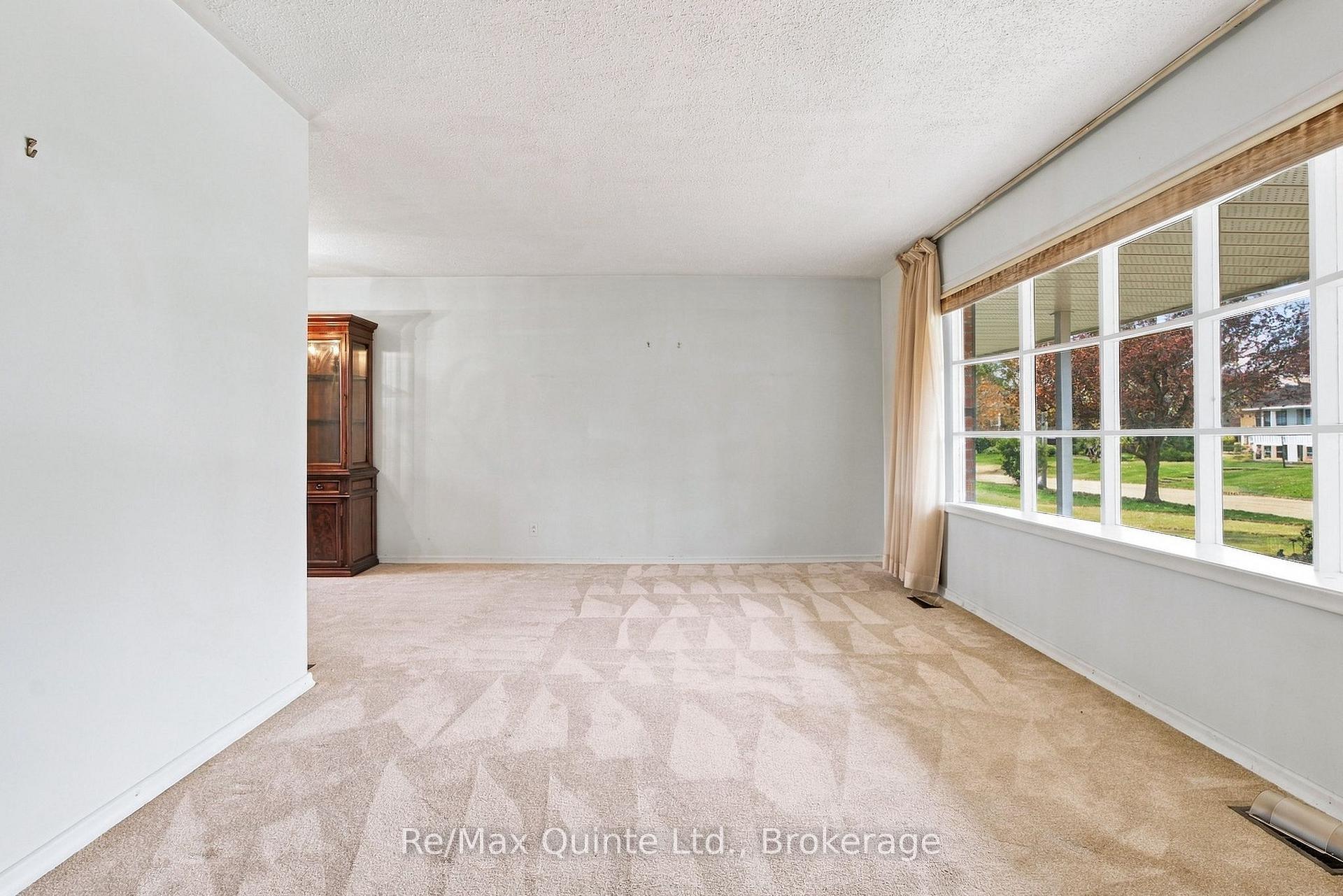 Photo 9 of 51 Keller Drive, Belleville, Belleville Ward — HOMEH