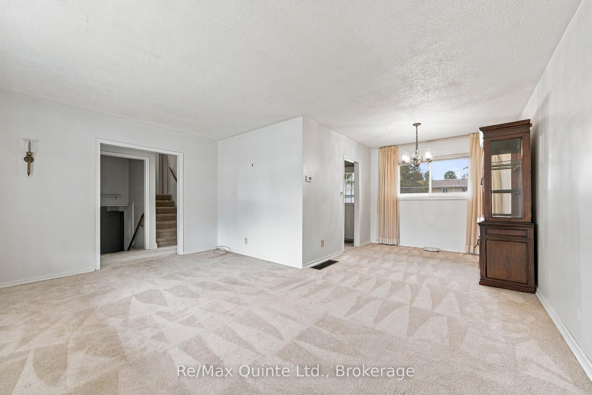 Photo 12 of 51 Keller Drive, Belleville, Belleville Ward — HOMEH