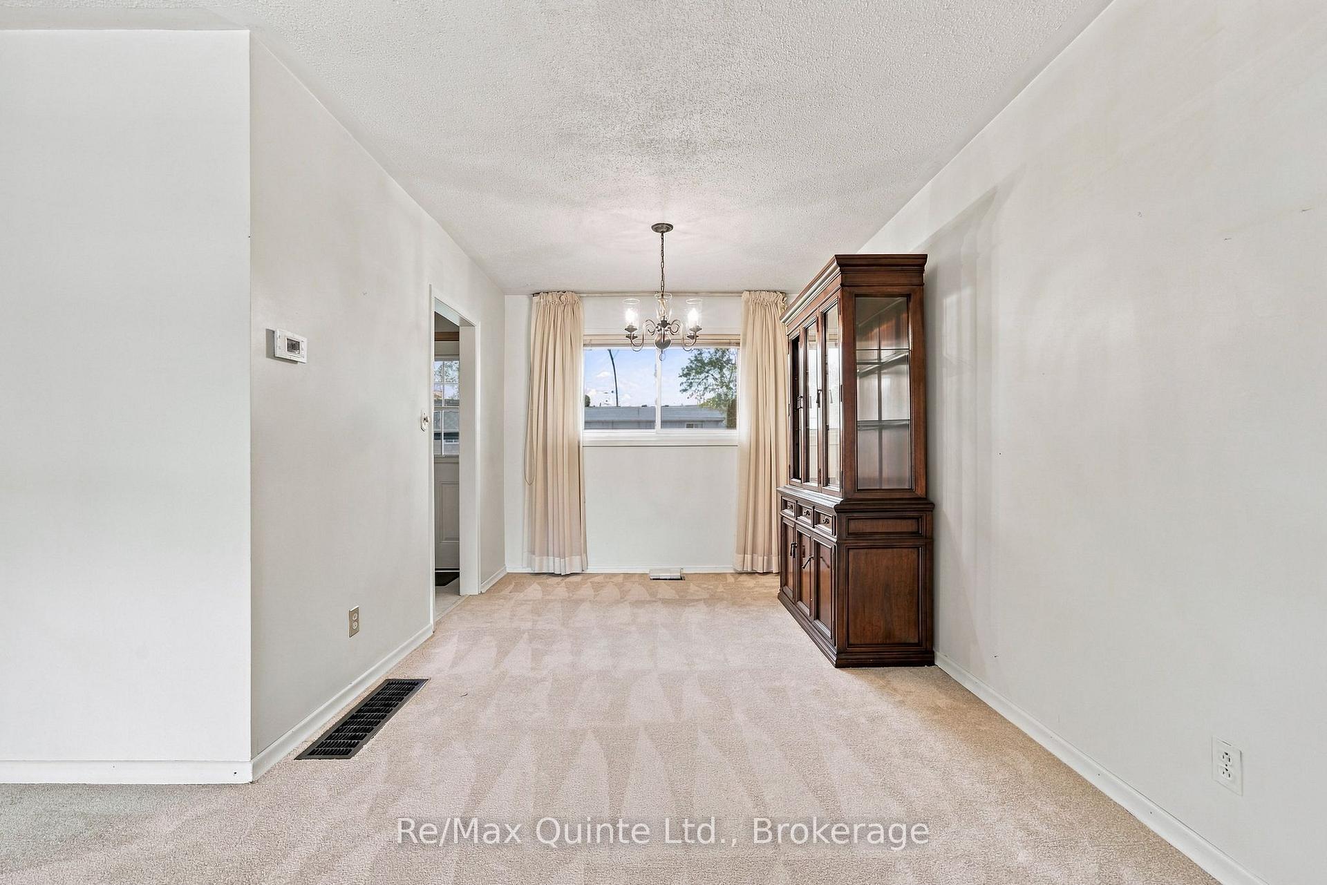 Photo 13 of 51 Keller Drive, Belleville, Belleville Ward — HOMEH