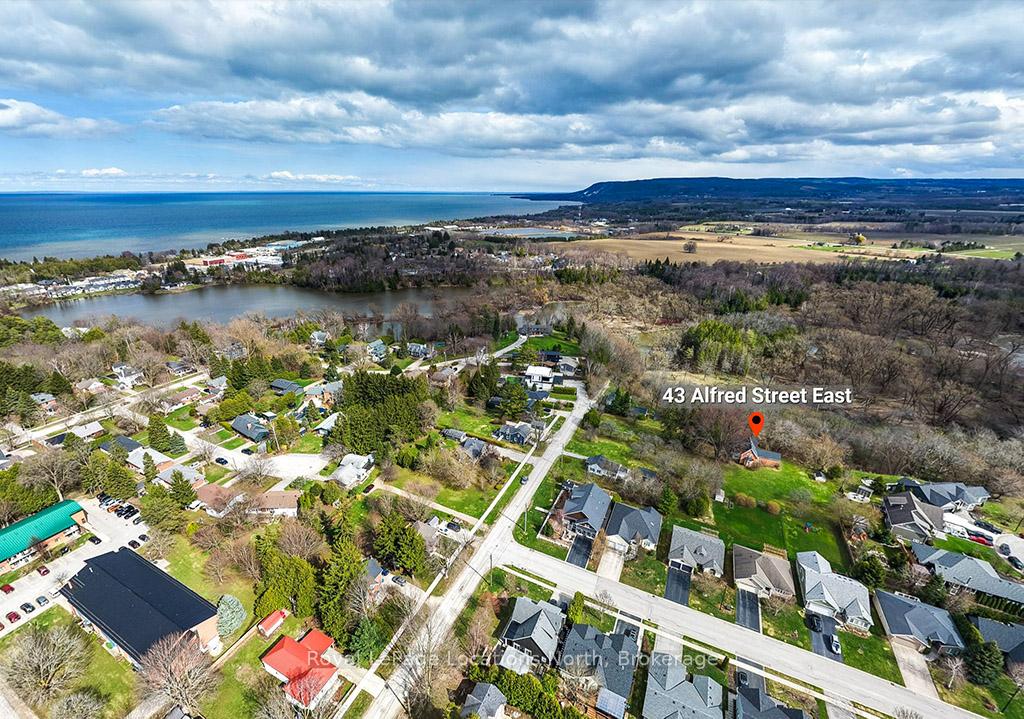 Photo 2 of 43 Alfred Street E, Blue Mountains — HOMEH