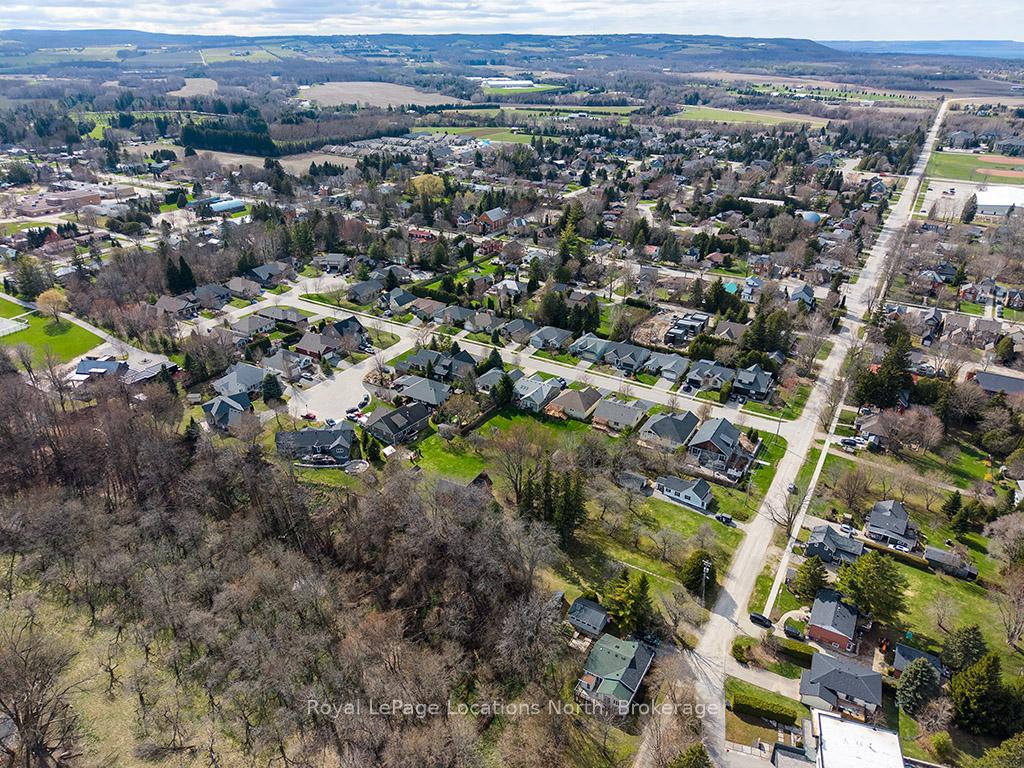 Photo 3 of 43 Alfred Street E, Blue Mountains — HOMEH