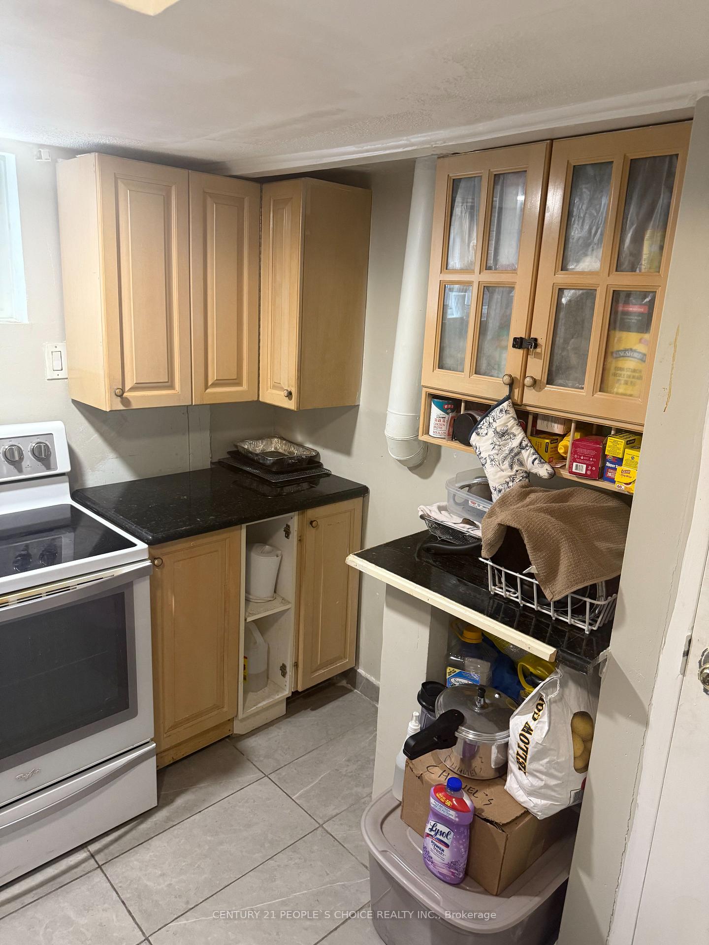 Photo 5 of 23 Deerpark Crescent, Brampton, Brampton West — HOMEH