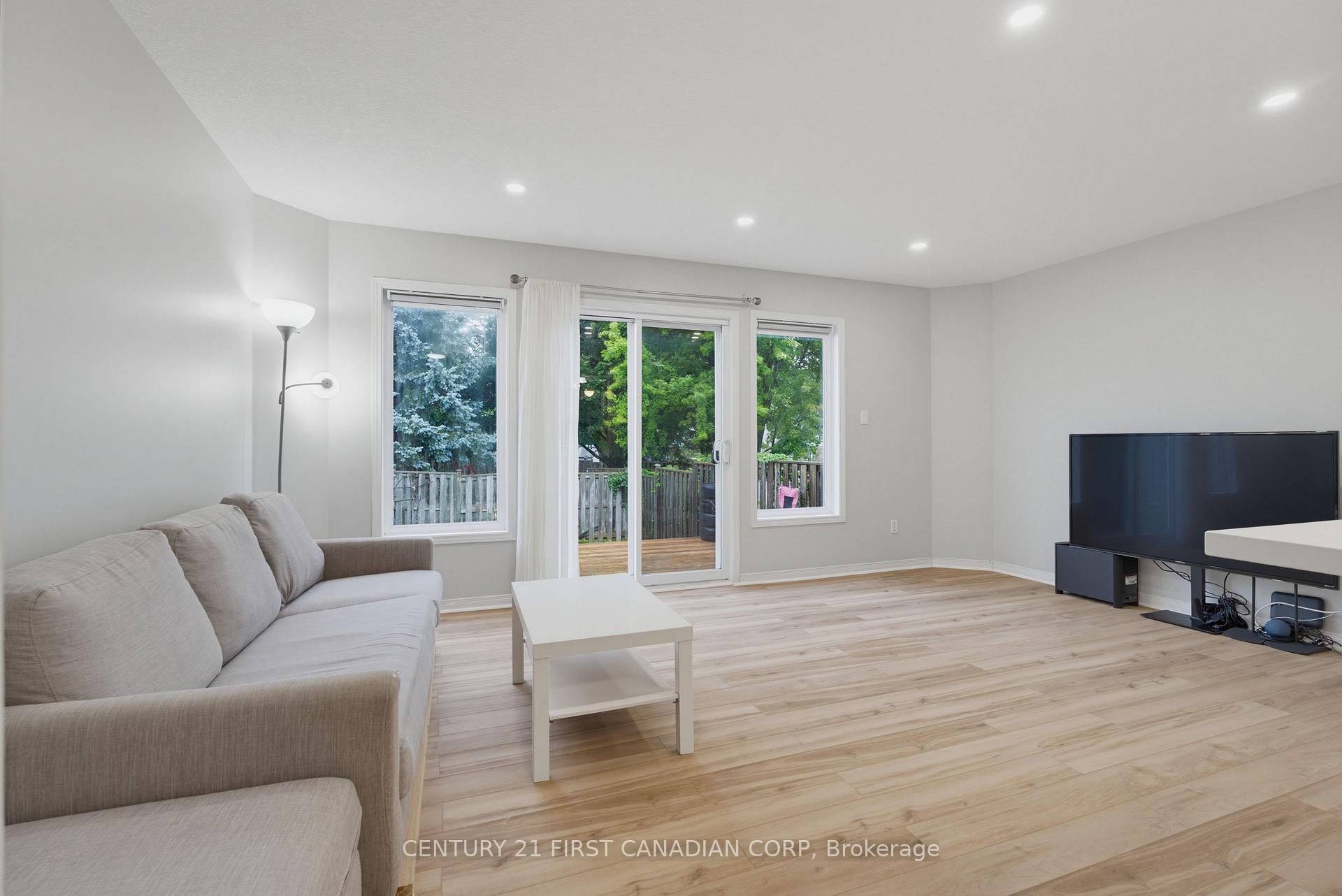 Photo 15 of 776 Silversmith Street, London, North M — HOMEH