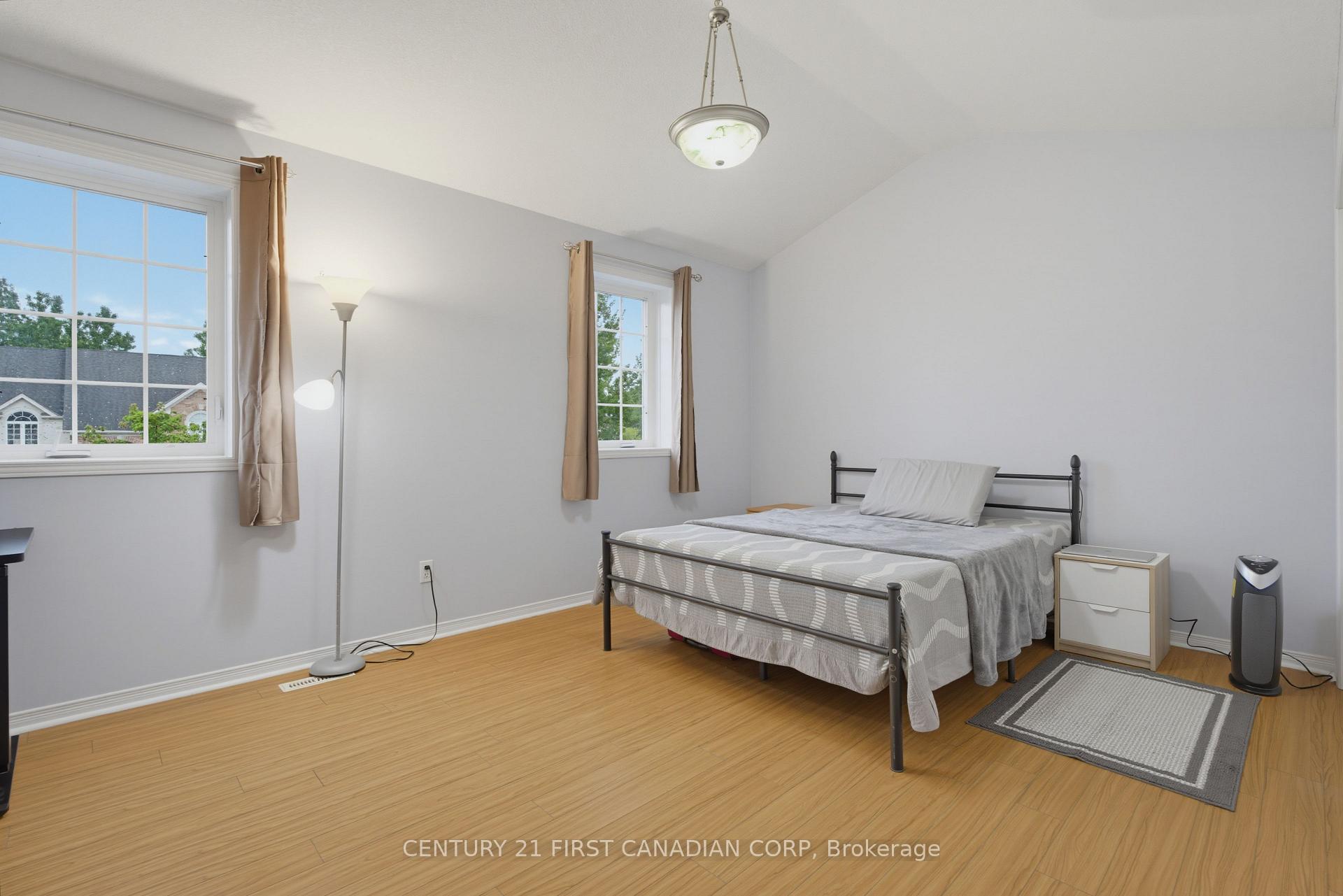Photo 18 of 776 Silversmith Street, London, North M — HOMEH