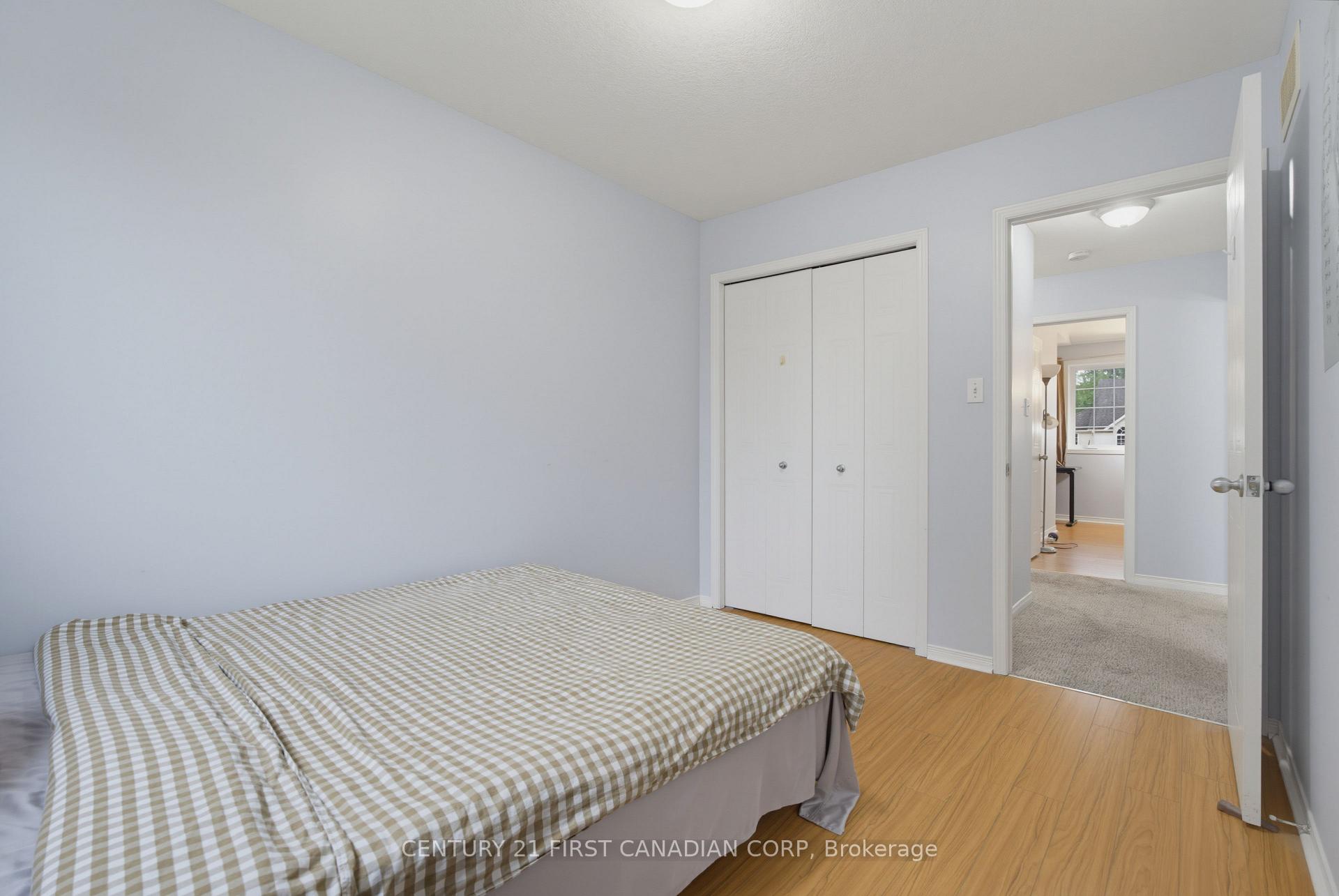 Photo 23 of 776 Silversmith Street, London, North M — HOMEH