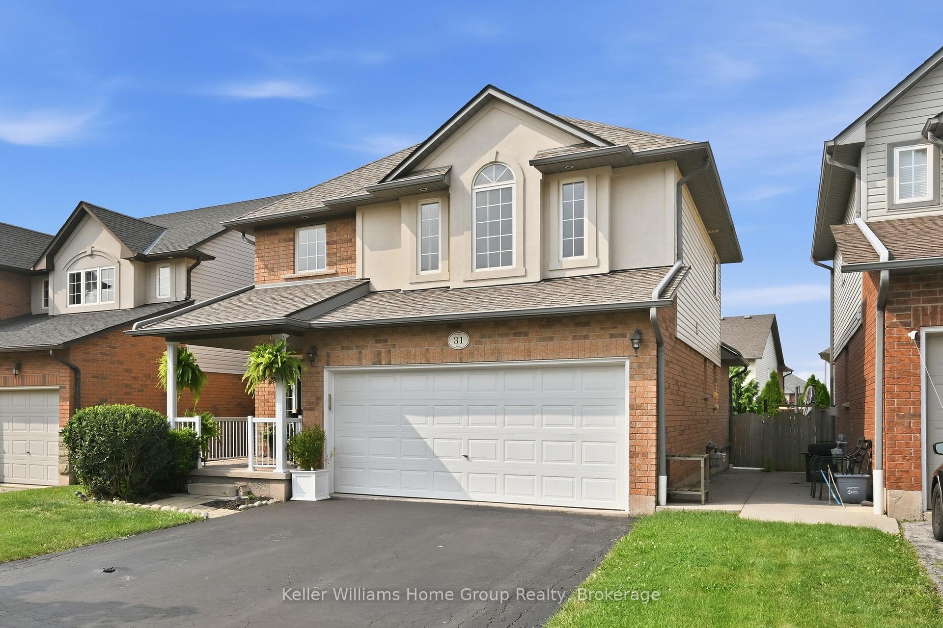 Photo 2 of 31 Vinifera Drive, Grimsby, Grimsby East — HOMEH