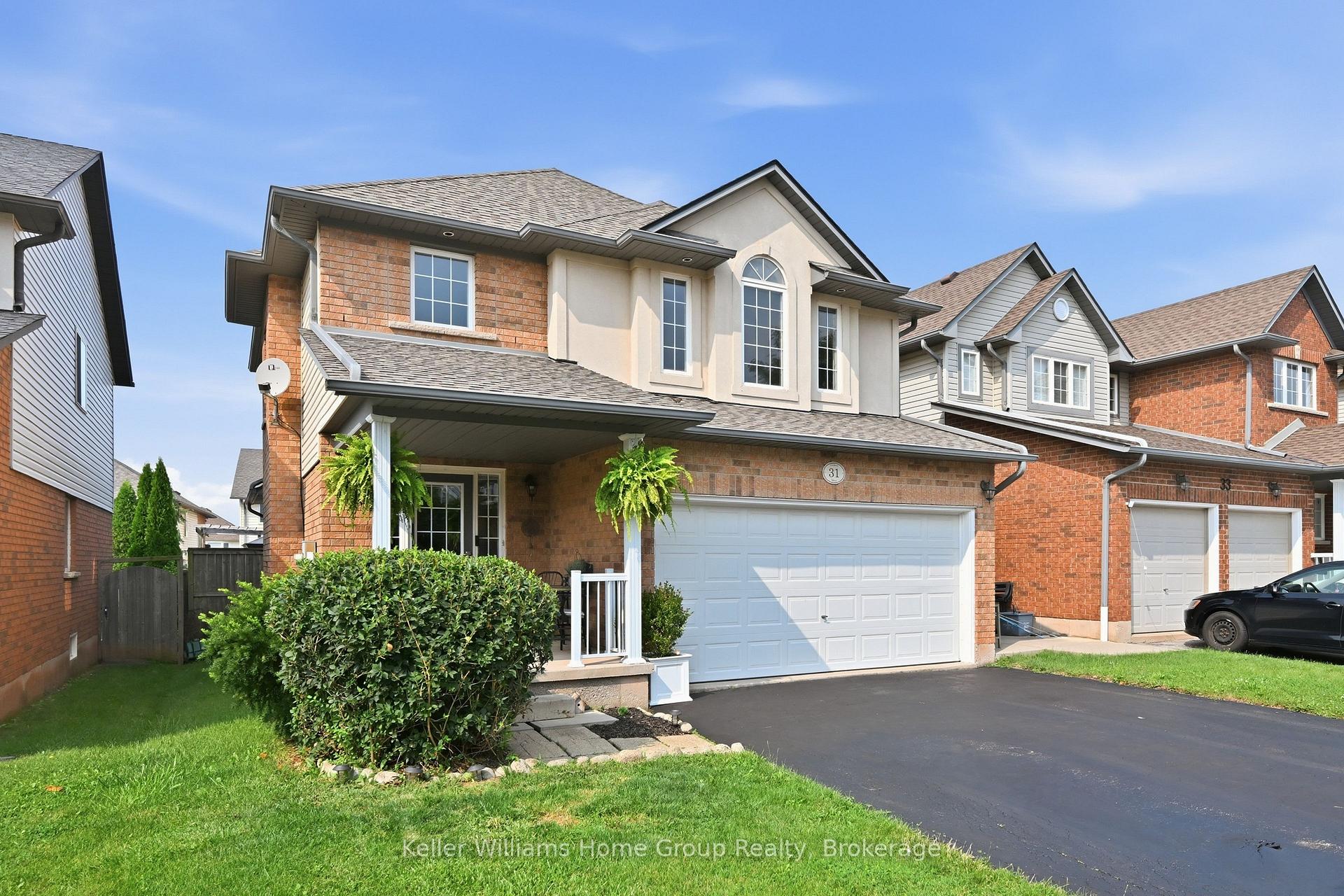 Photo 3 of 31 Vinifera Drive, Grimsby, Grimsby East — HOMEH