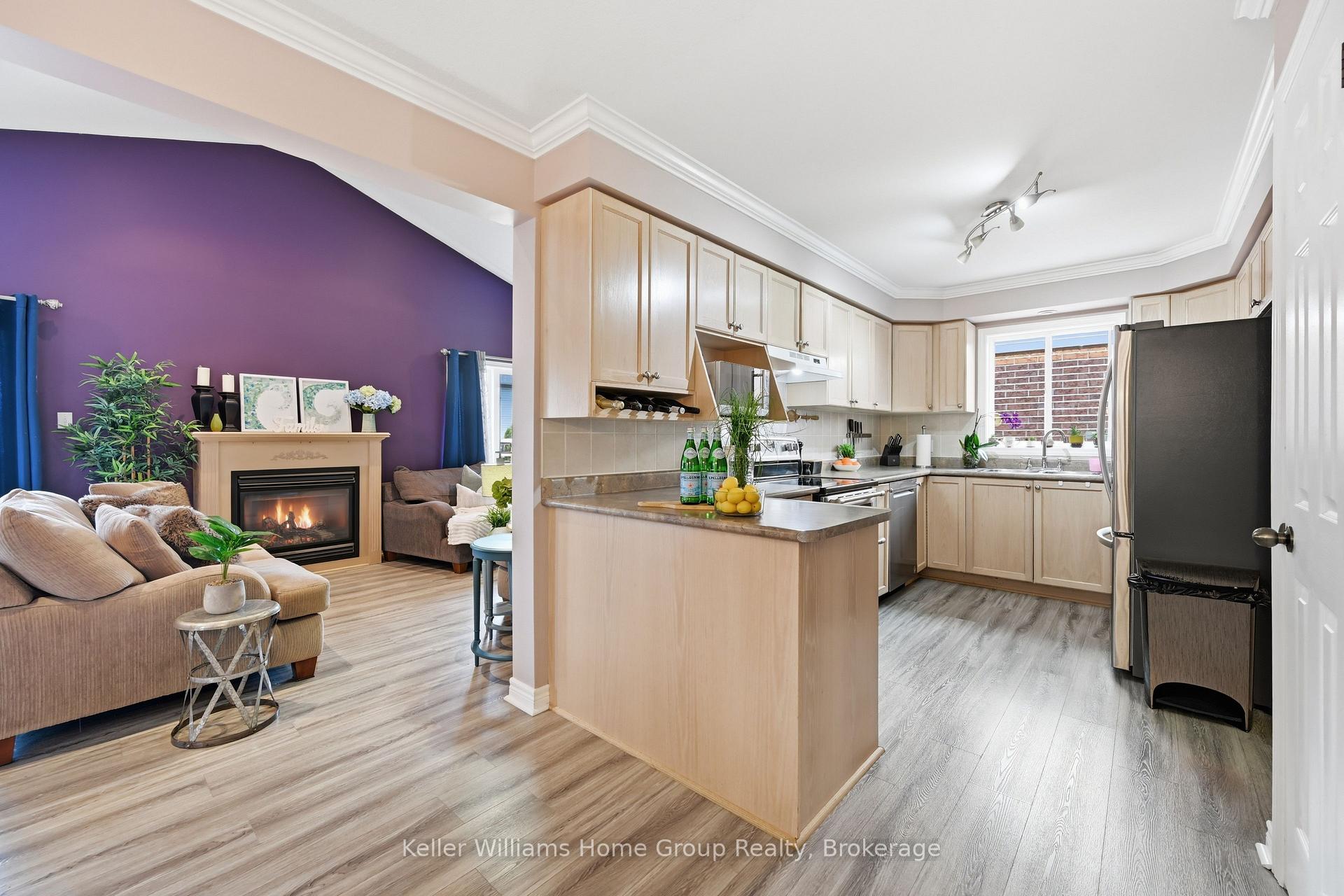 Photo 8 of 31 Vinifera Drive, Grimsby, Grimsby East — HOMEH