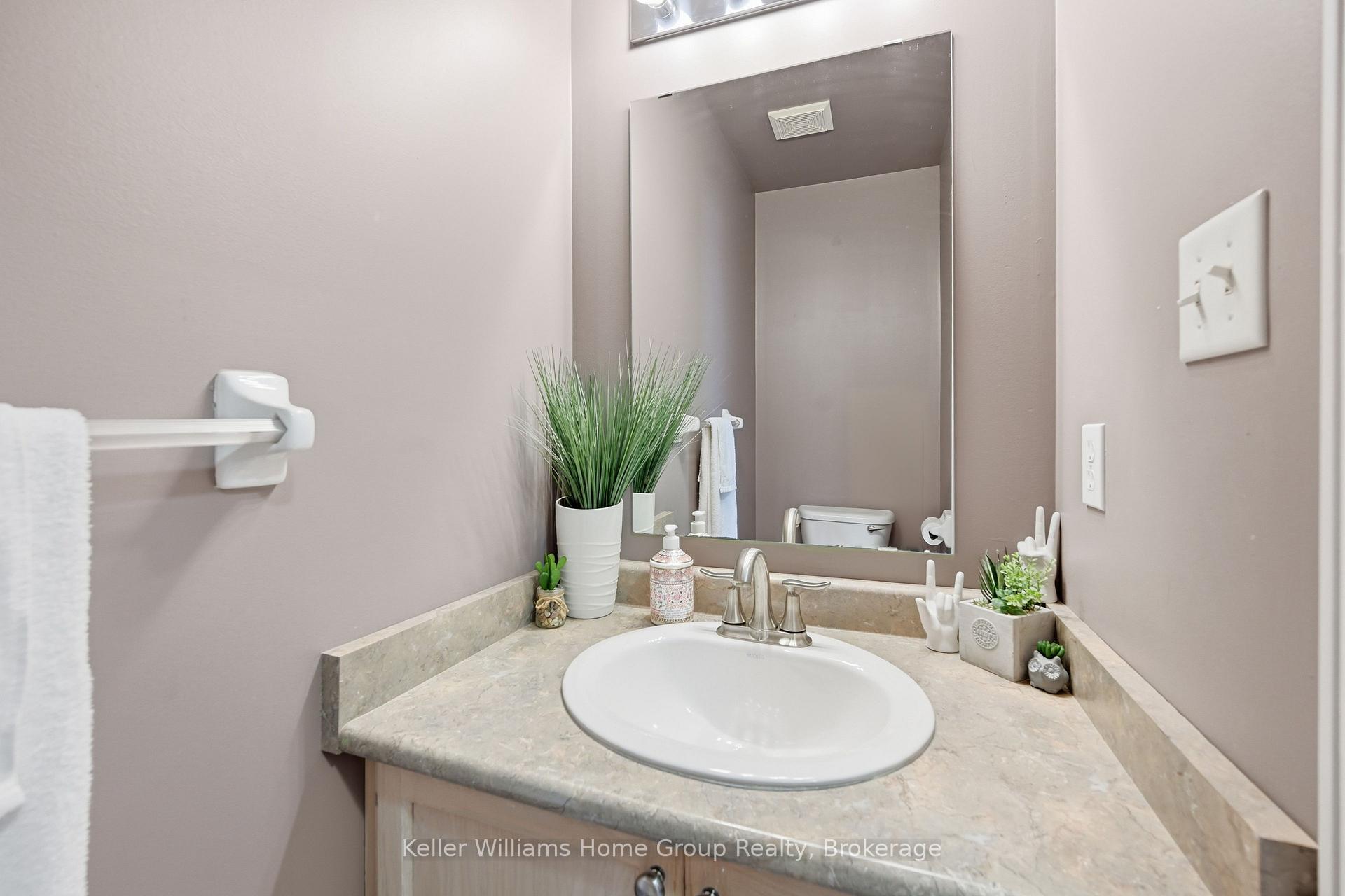 Photo 17 of 31 Vinifera Drive, Grimsby, Grimsby East — HOMEH