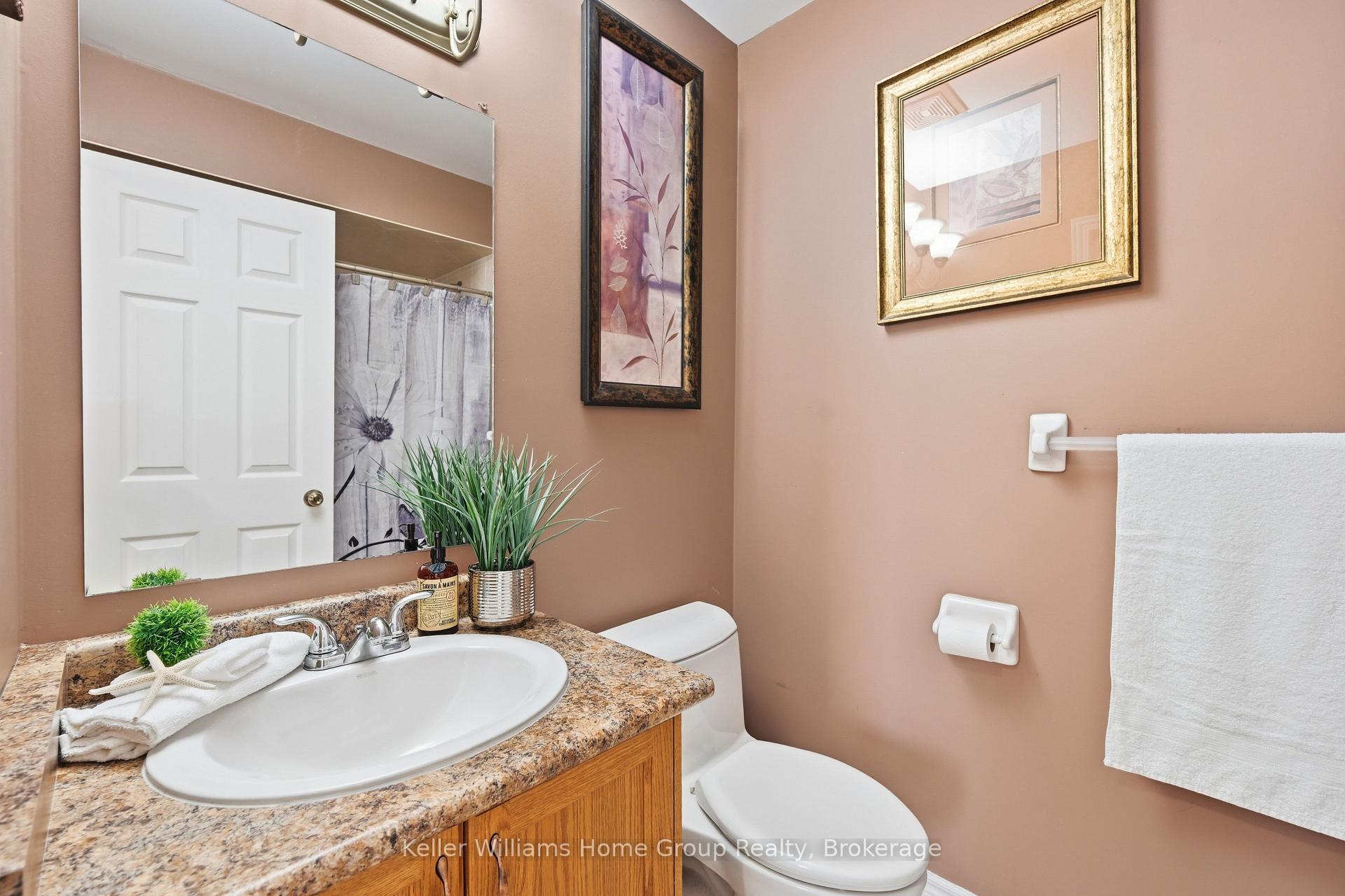 Photo 28 of 31 Vinifera Drive, Grimsby, Grimsby East — HOMEH