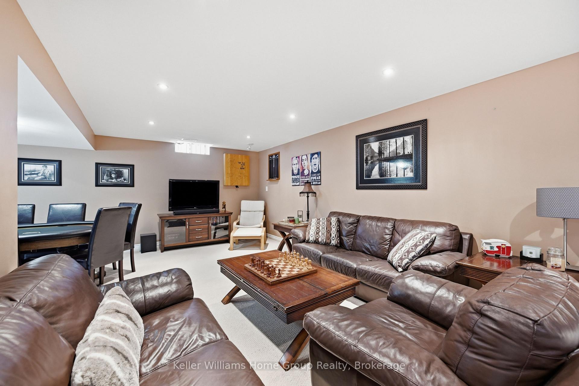 Photo 39 of 31 Vinifera Drive, Grimsby, Grimsby East — HOMEH