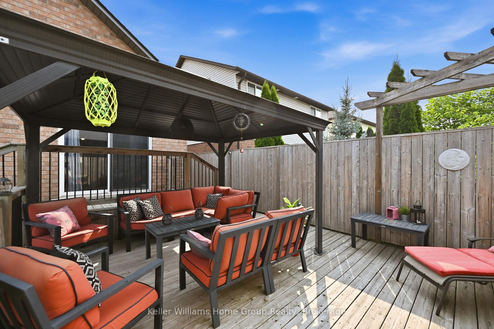 Photo 49 of 31 Vinifera Drive, Grimsby, Grimsby East — HOMEH