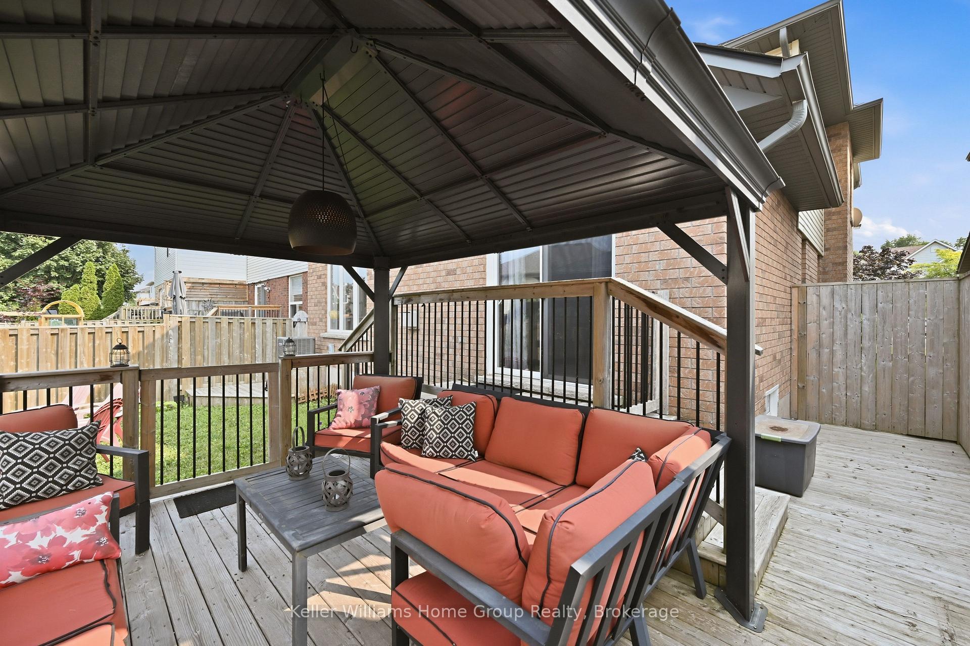 Photo 50 of 31 Vinifera Drive, Grimsby, Grimsby East — HOMEH