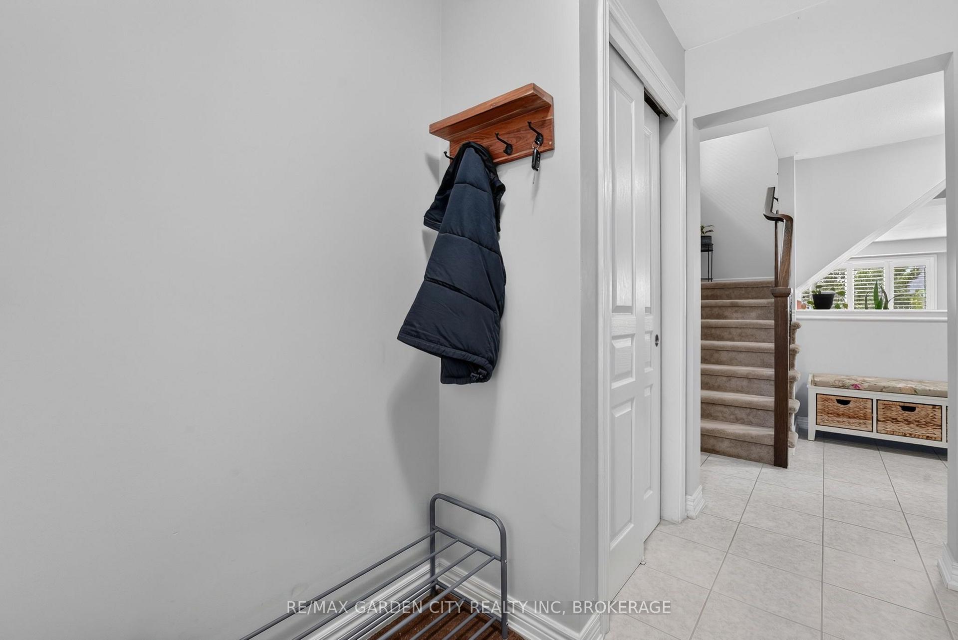 Photo 5 of 53 Elderberry Road, Thorold, Confederation Heights — HOMEH