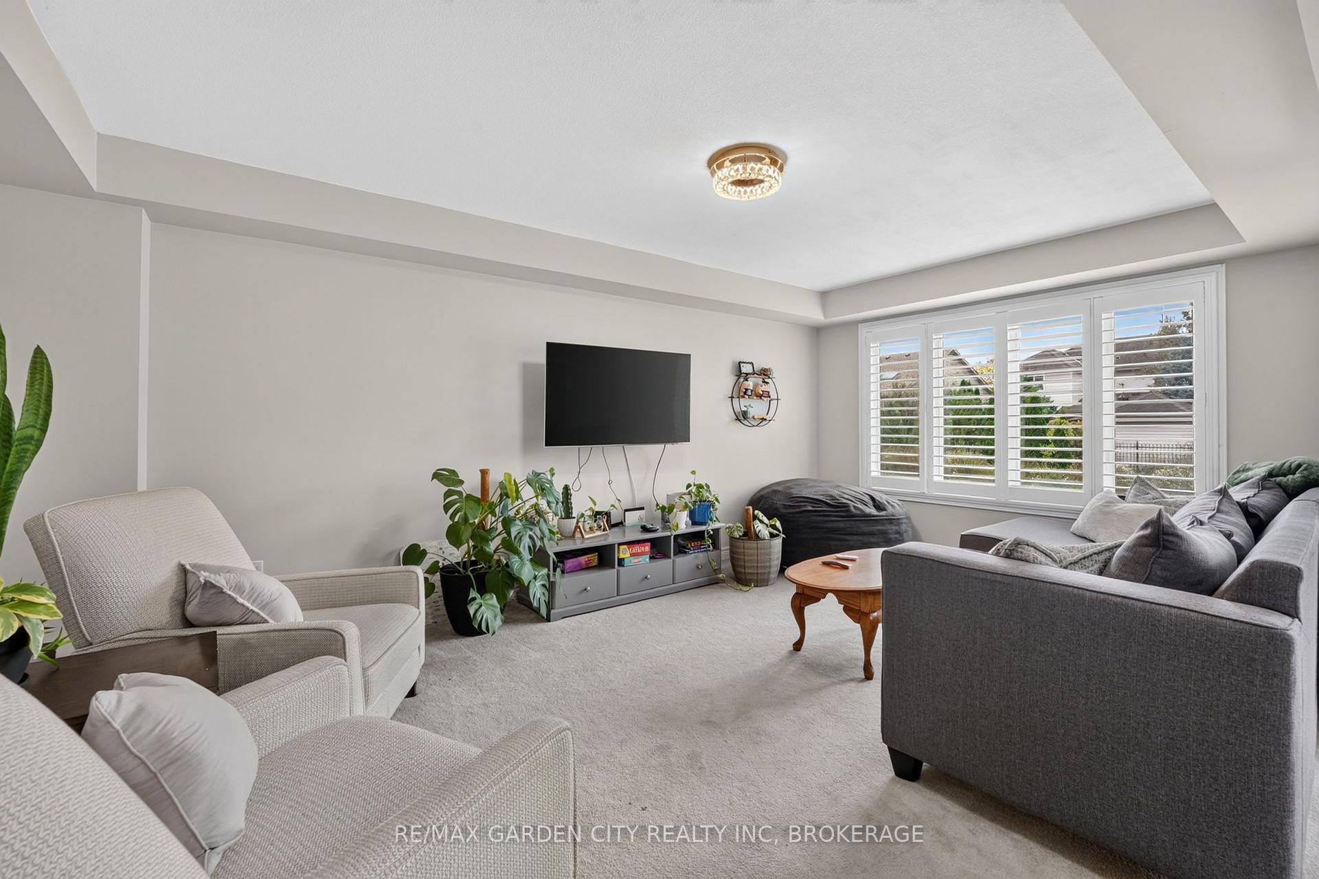 Photo 11 of 53 Elderberry Road, Thorold, Confederation Heights — HOMEH