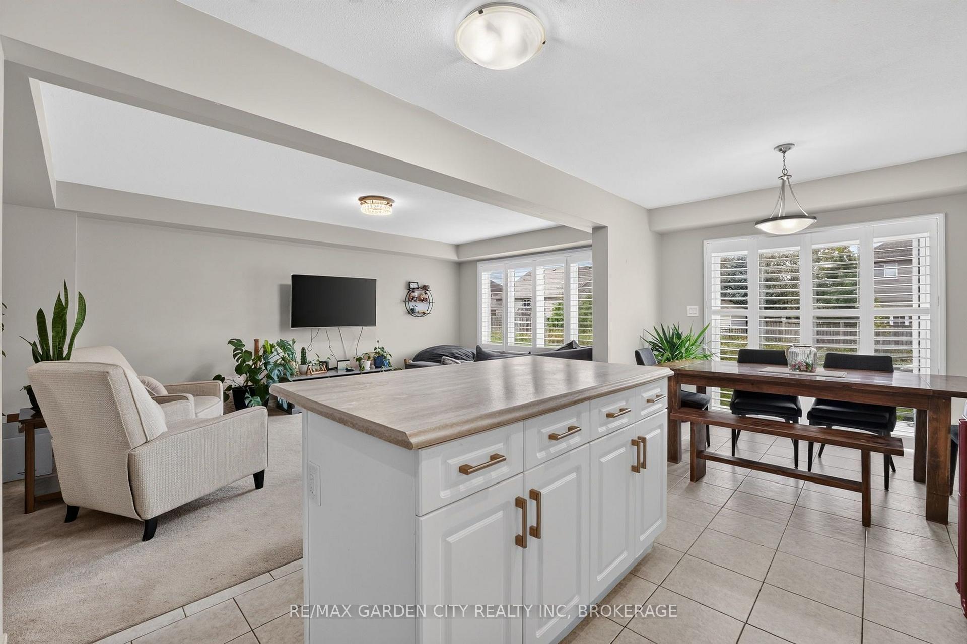 Photo 16 of 53 Elderberry Road, Thorold, Confederation Heights — HOMEH