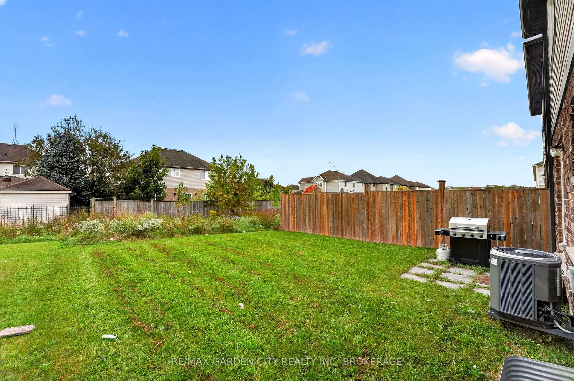 Photo 36 of 53 Elderberry Road, Thorold, Confederation Heights — HOMEH