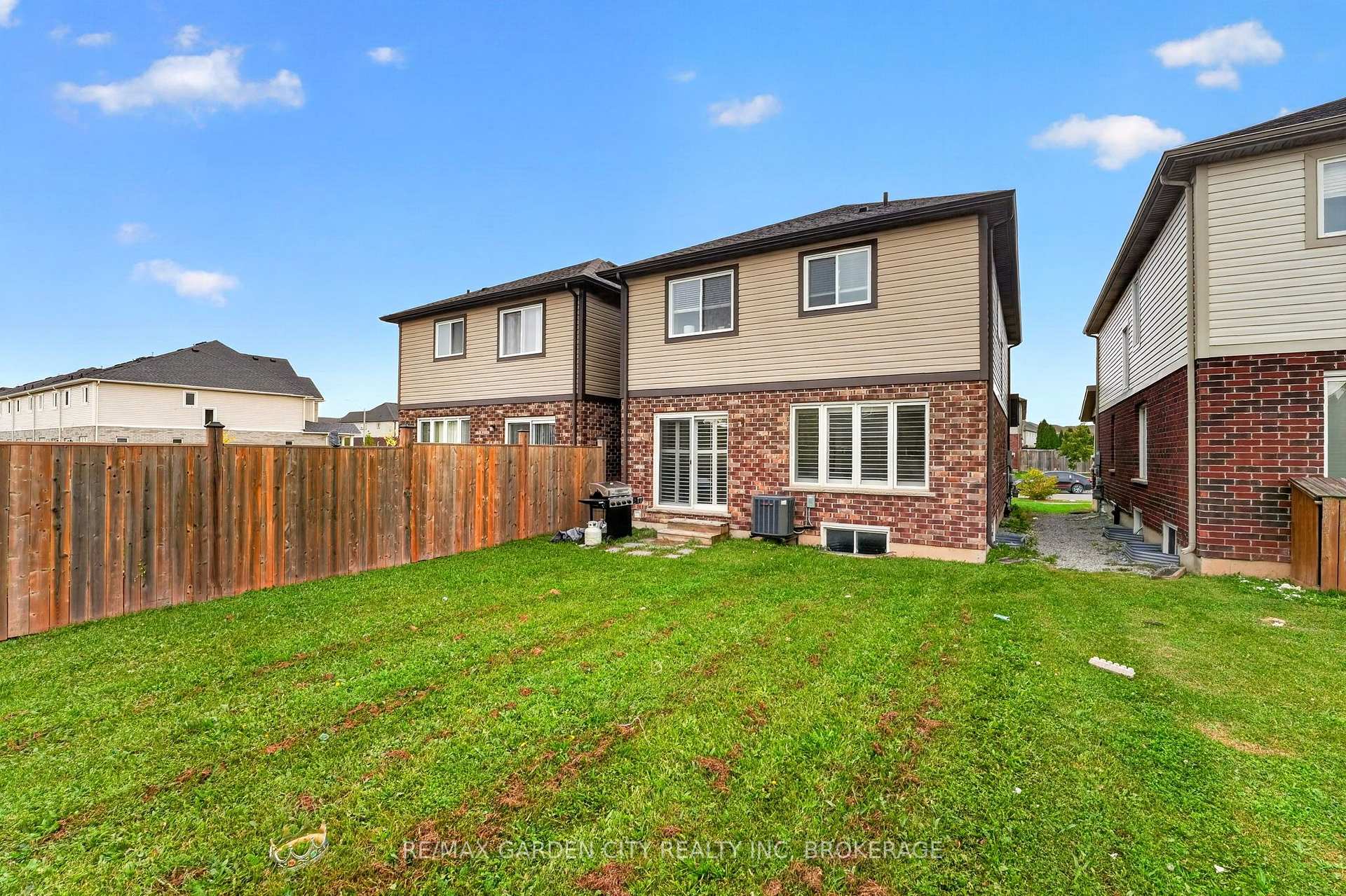 Photo 37 of 53 Elderberry Road, Thorold, Confederation Heights — HOMEH