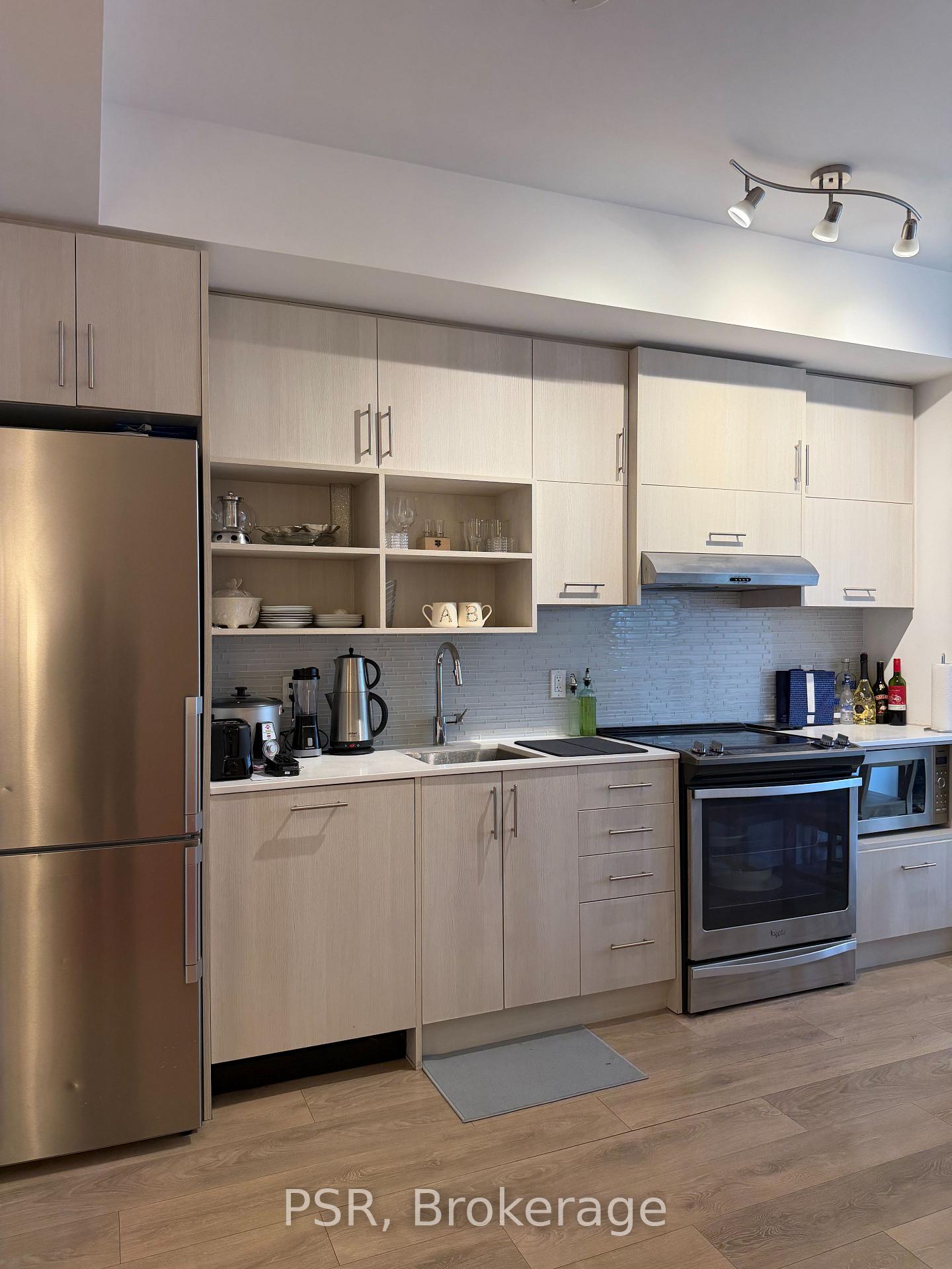 Photo 8 of Unit 211, 150 Fairview Mall Drive, North York, Don Valley Village — HOMEH