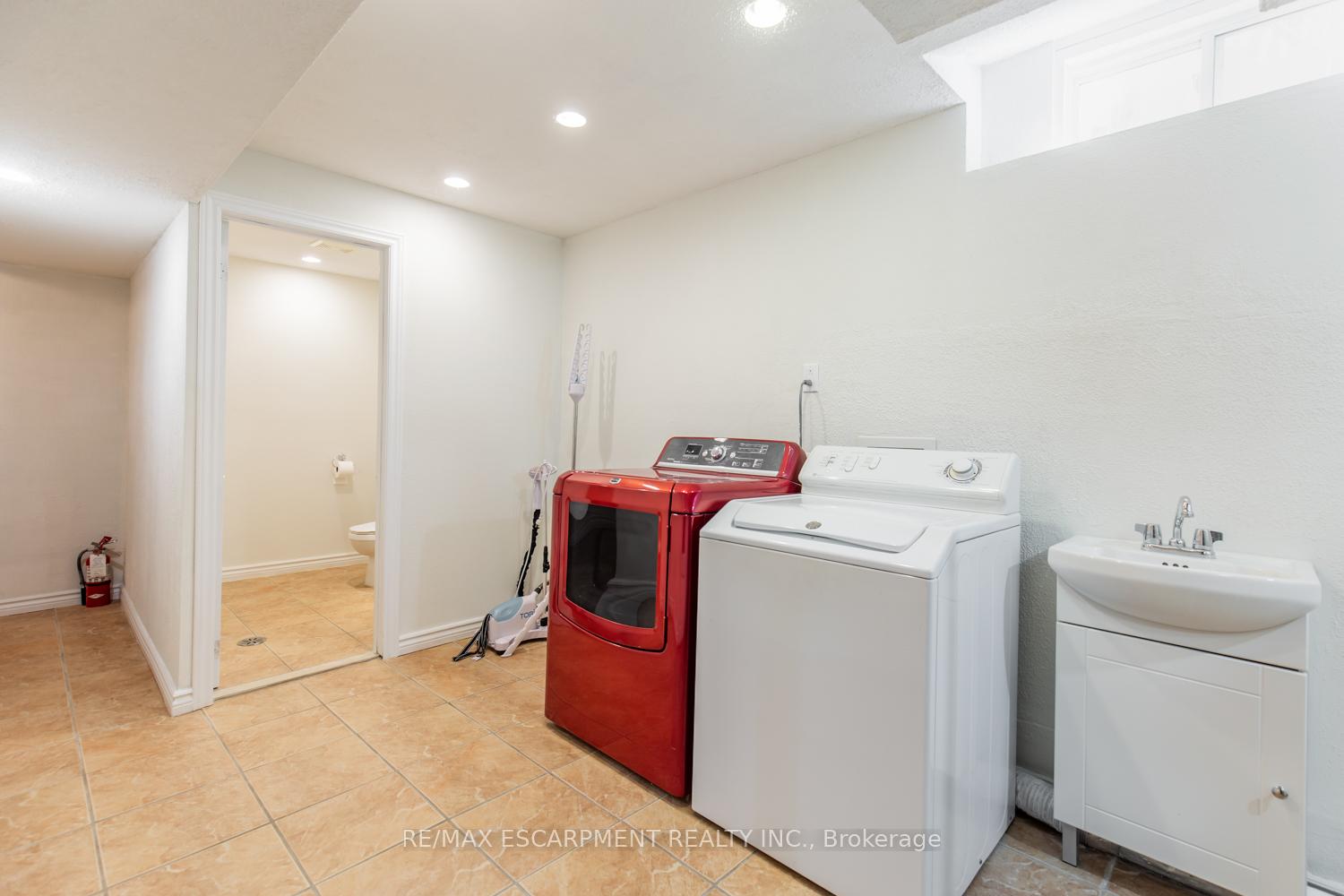 Photo 25 of 109 Peachwood Crescent, Hamilton, Stoney Creek — HOMEH
