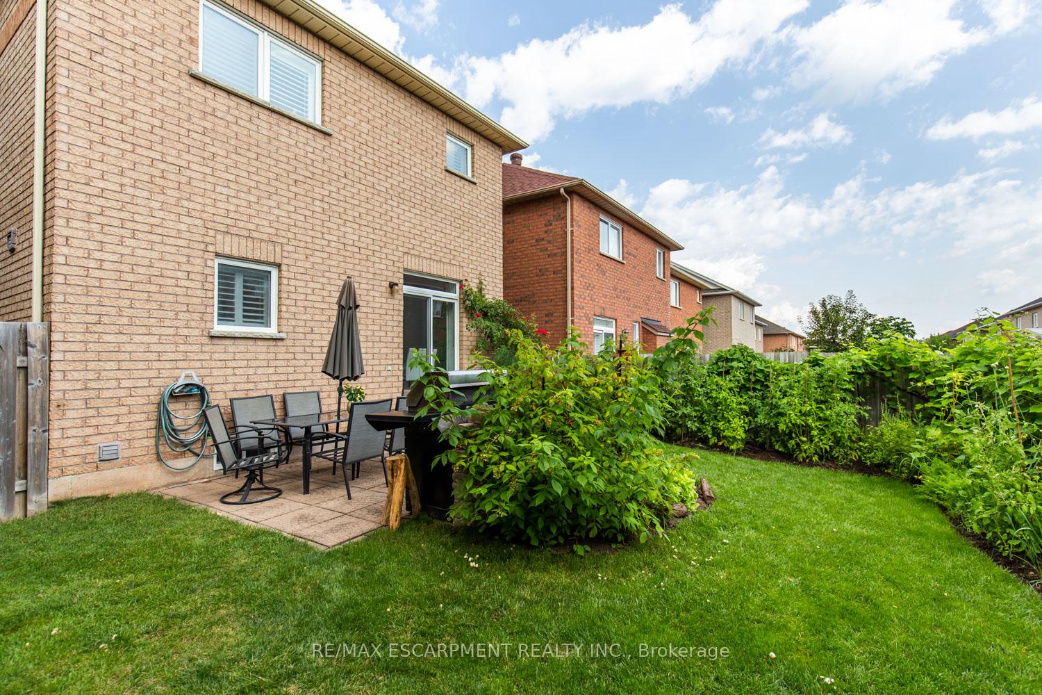 Photo 31 of 109 Peachwood Crescent, Hamilton, Stoney Creek — HOMEH
