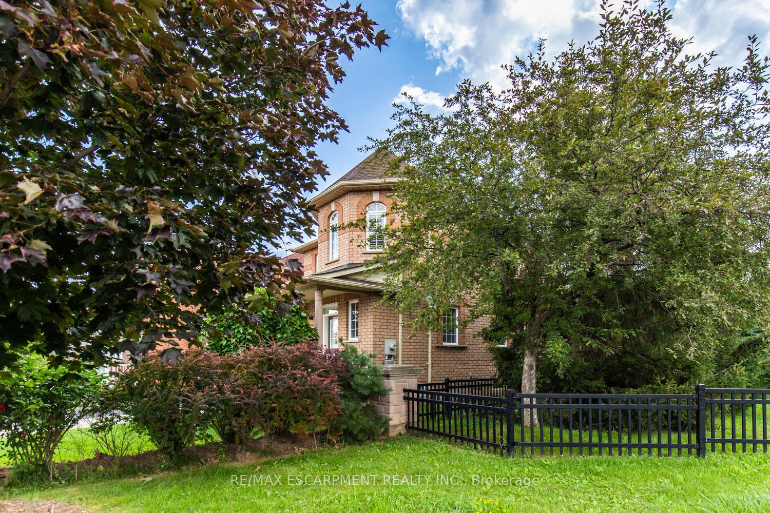 Photo 33 of 109 Peachwood Crescent, Hamilton, Stoney Creek — HOMEH