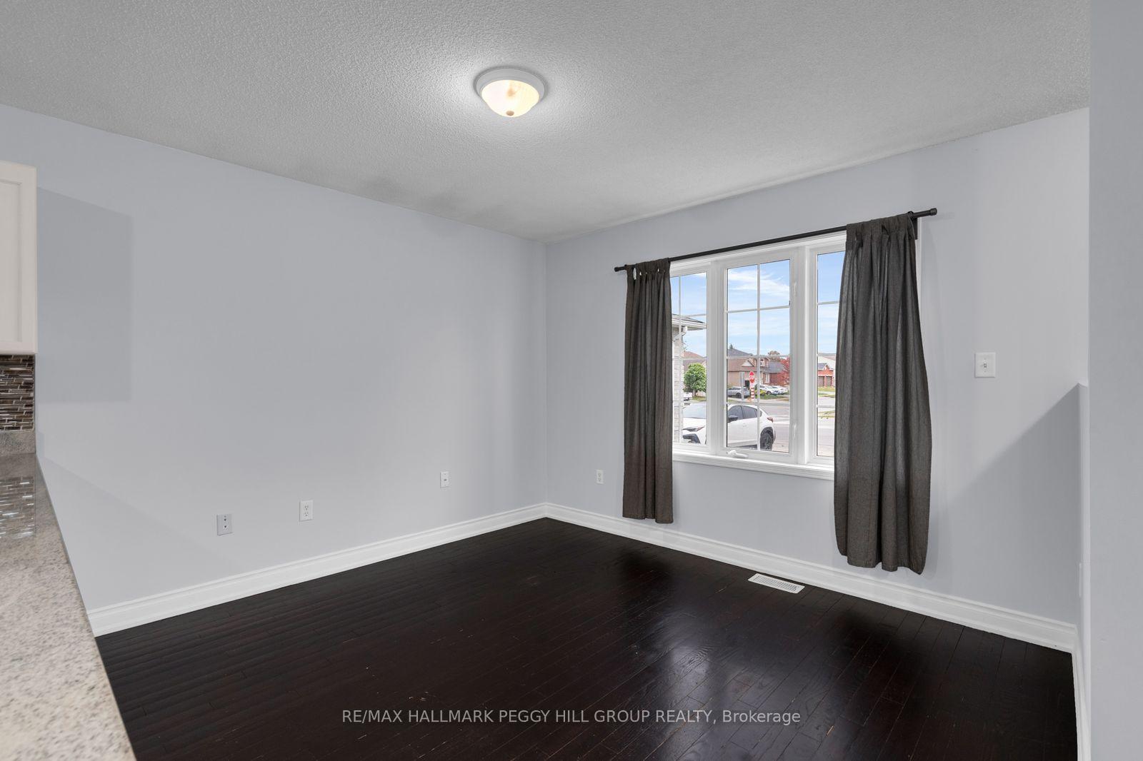Photo 3 of Unit Upper, 152 Madelaine Drive, Barrie, Painswick South — HOMEH