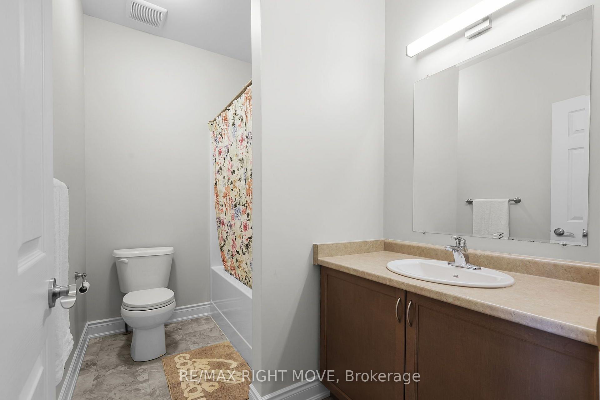 Photo 6 of 40 Lily Drive, Orillia — HOMEH