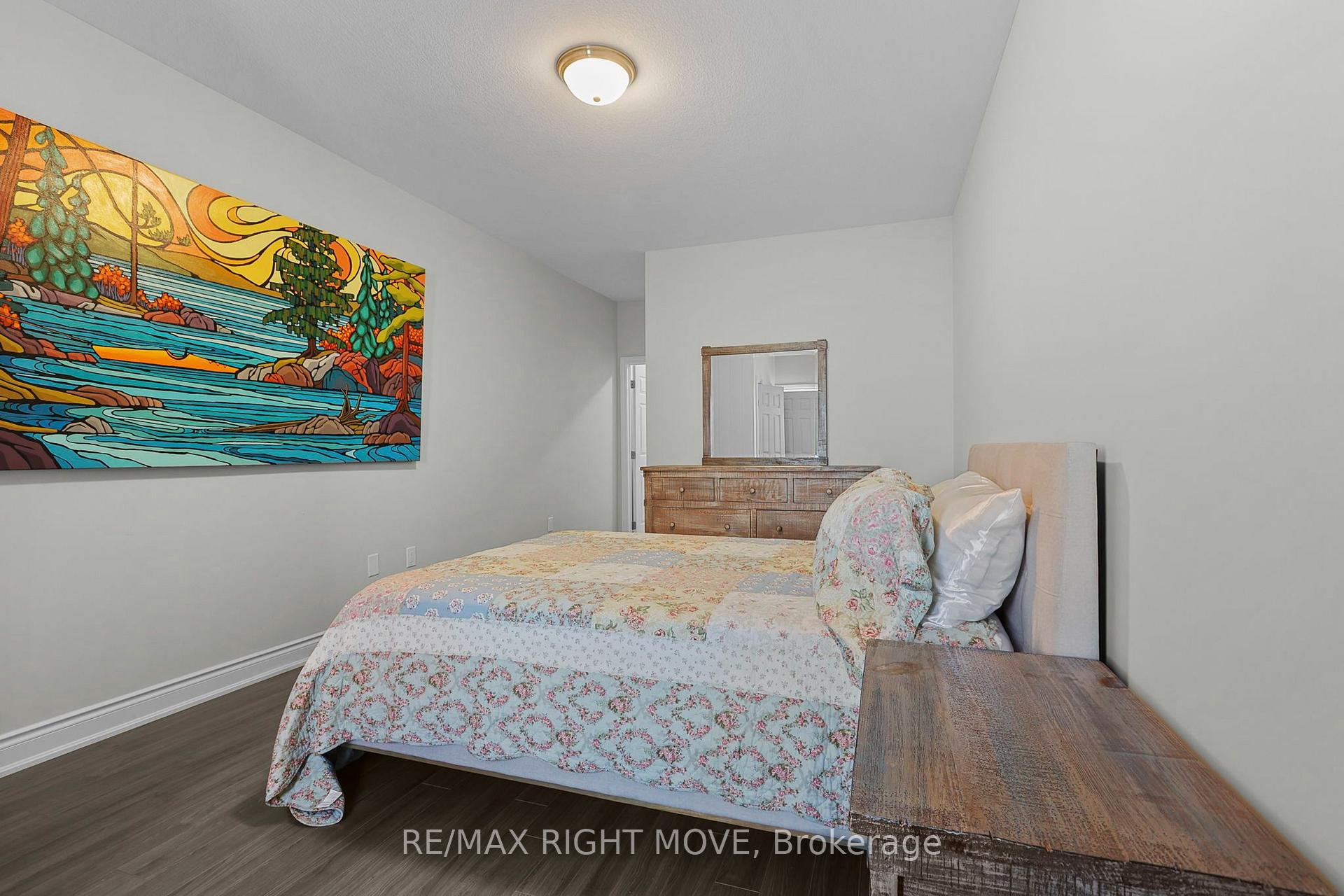 Photo 15 of 40 Lily Drive, Orillia — HOMEH