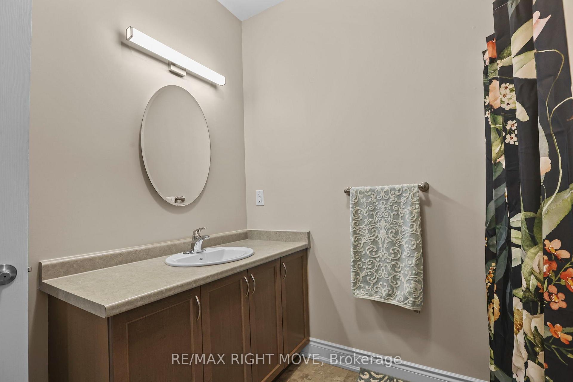 Photo 20 of 40 Lily Drive, Orillia — HOMEH