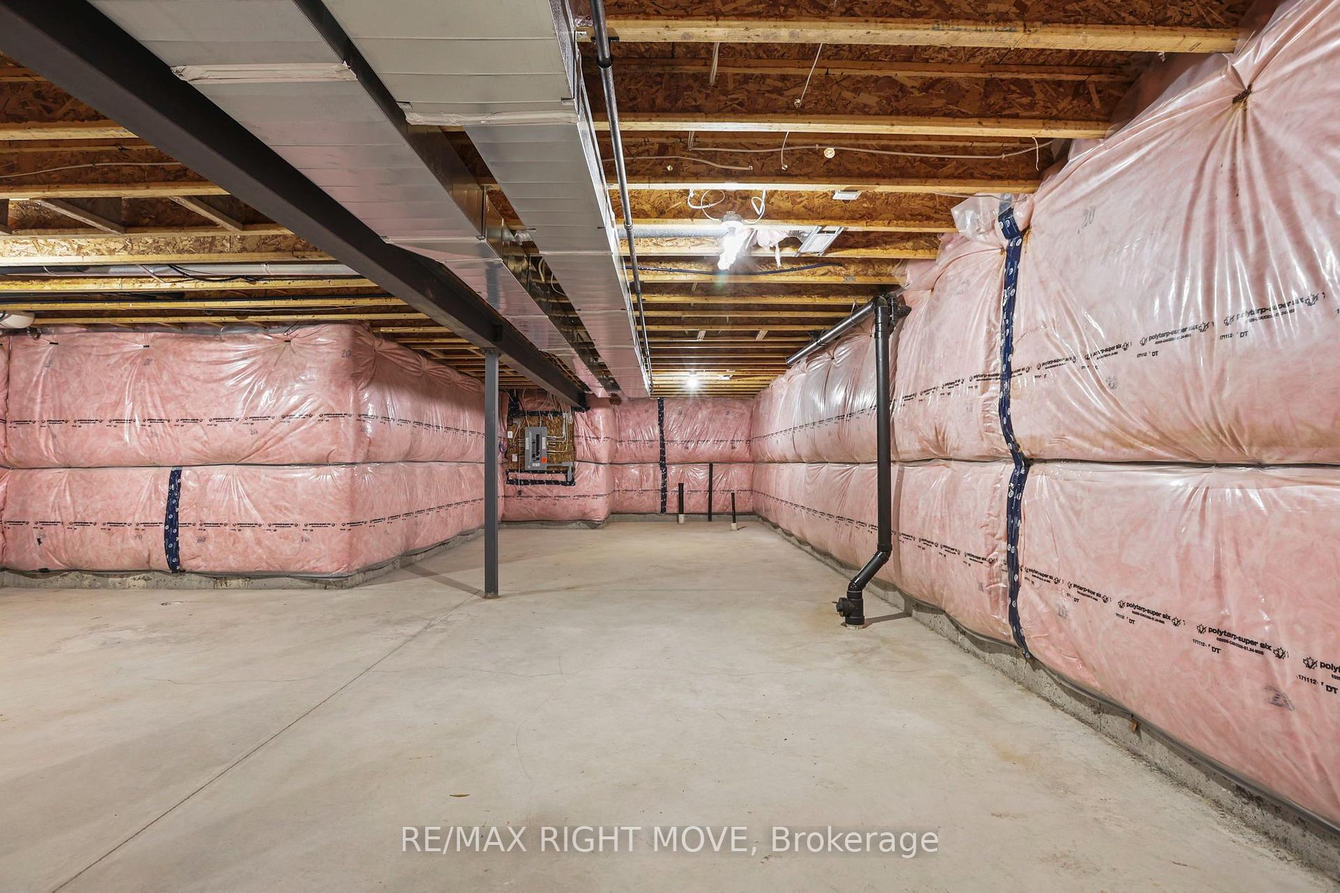 Photo 22 of 40 Lily Drive, Orillia — HOMEH