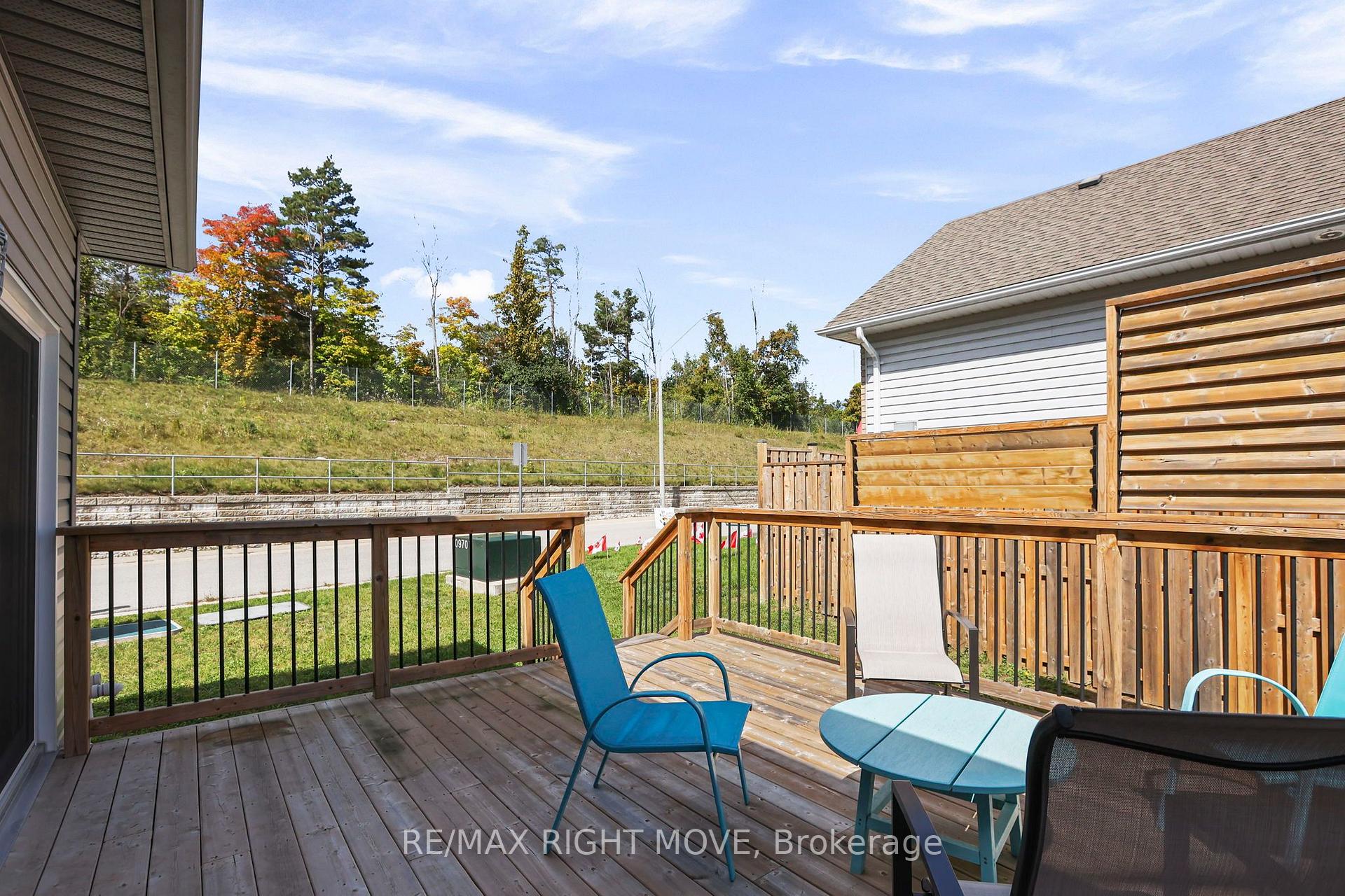 Photo 25 of 40 Lily Drive, Orillia — HOMEH