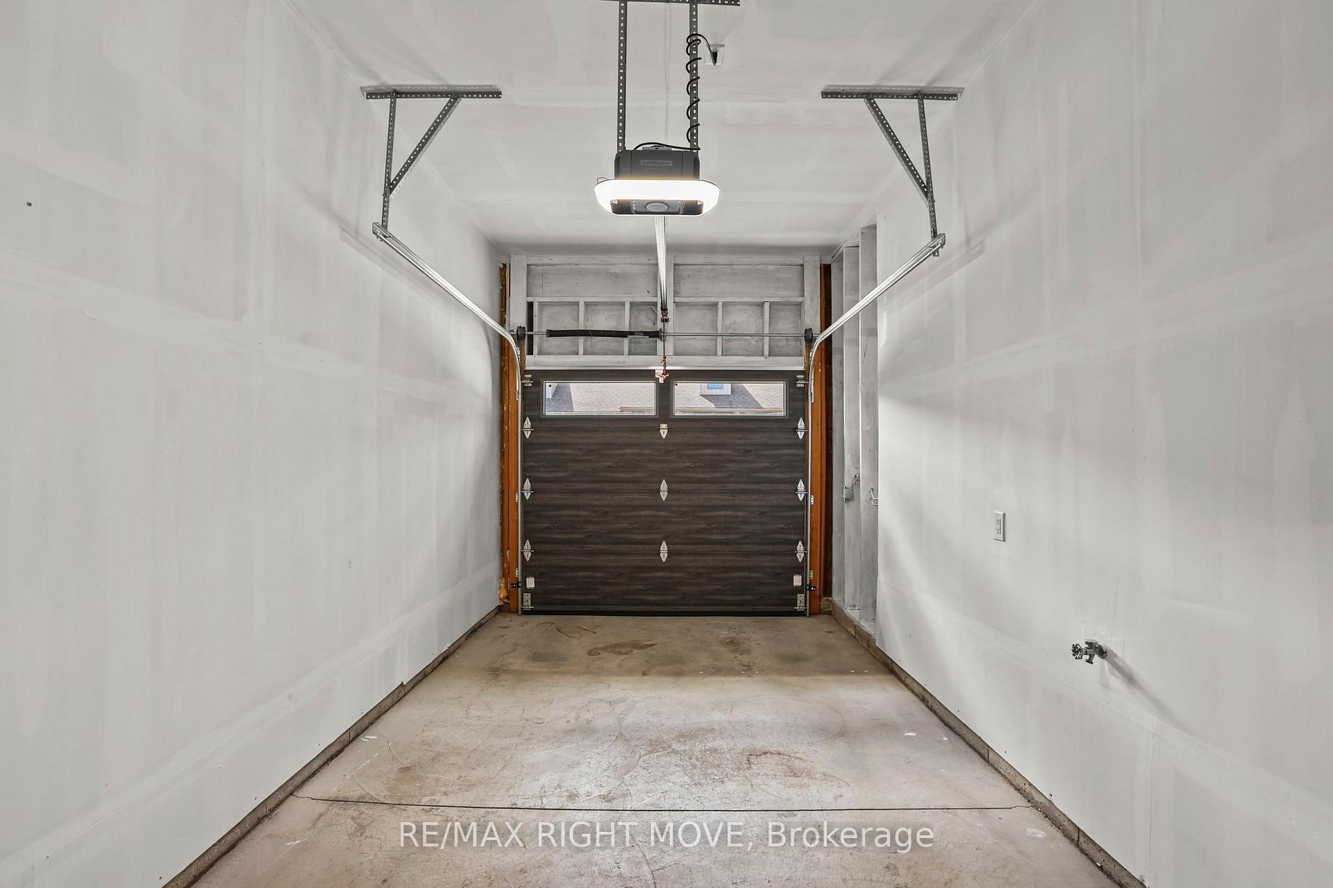 Photo 27 of 40 Lily Drive, Orillia — HOMEH