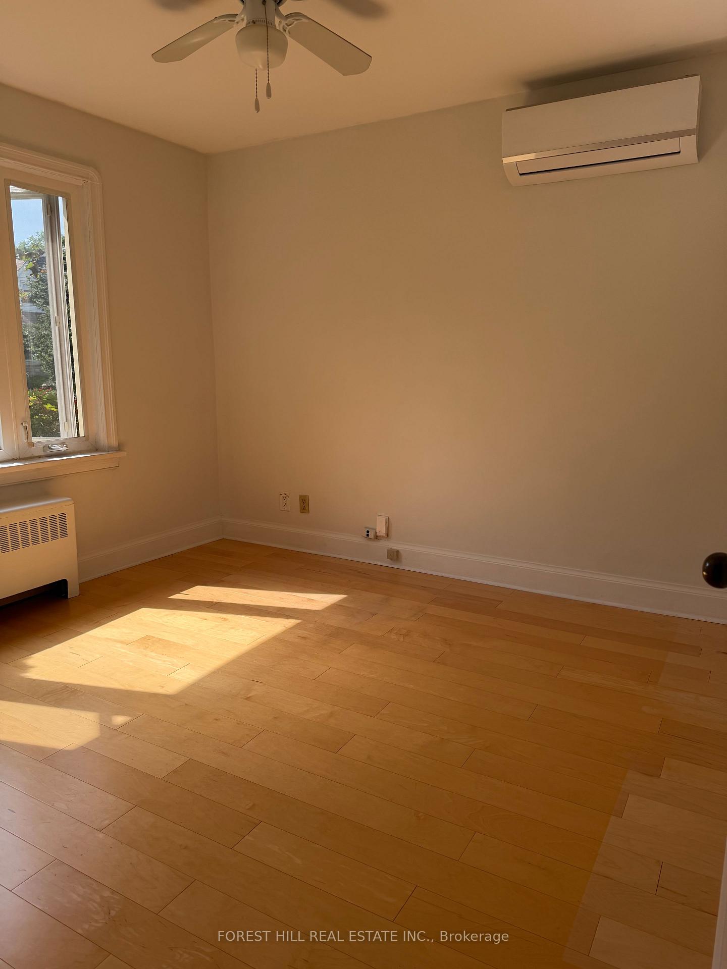 Photo 4 of 55 Craigmore Crescent, North York, Willowdale East — HOMEH