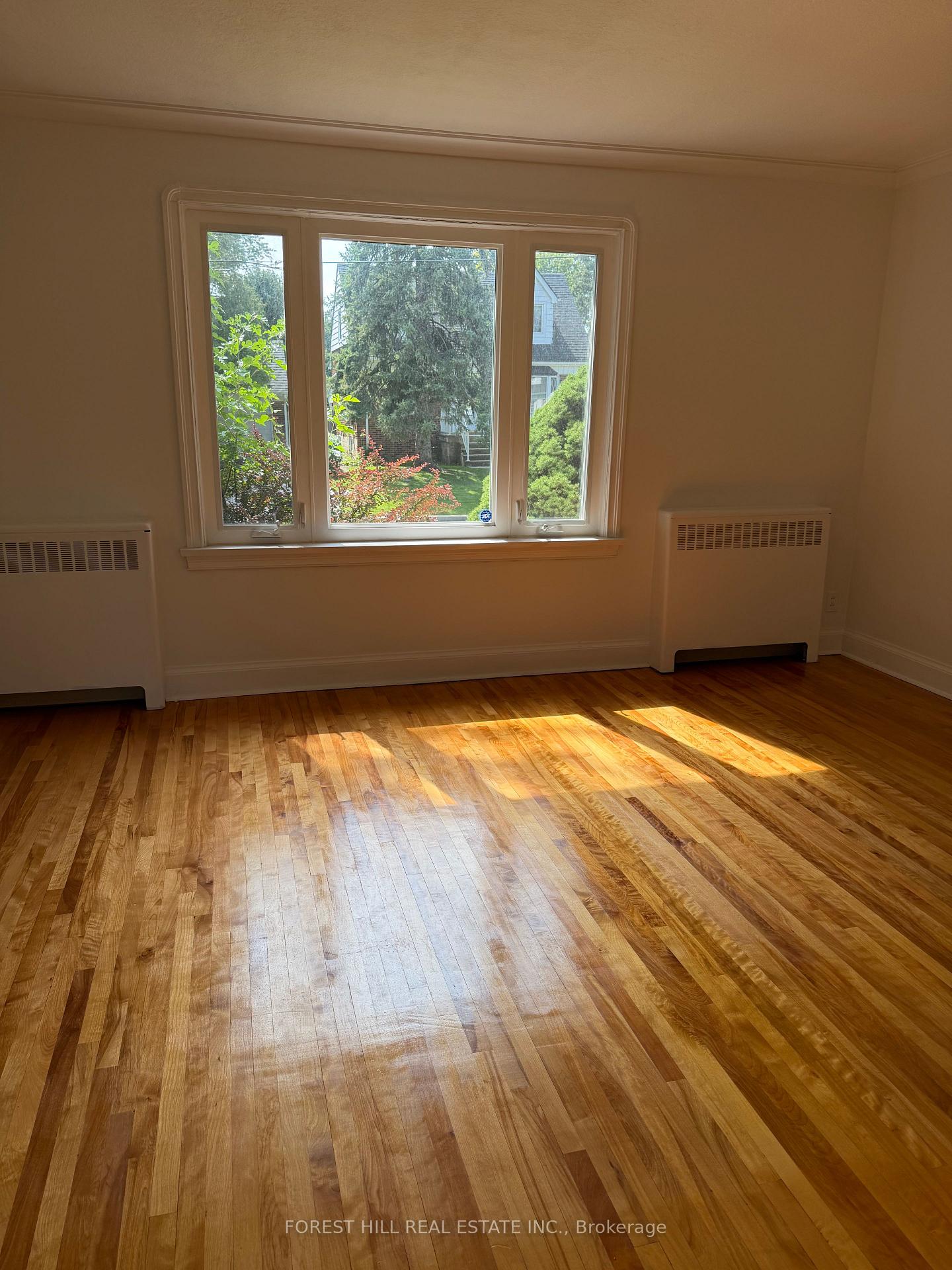 Photo 8 of 55 Craigmore Crescent, North York, Willowdale East — HOMEH