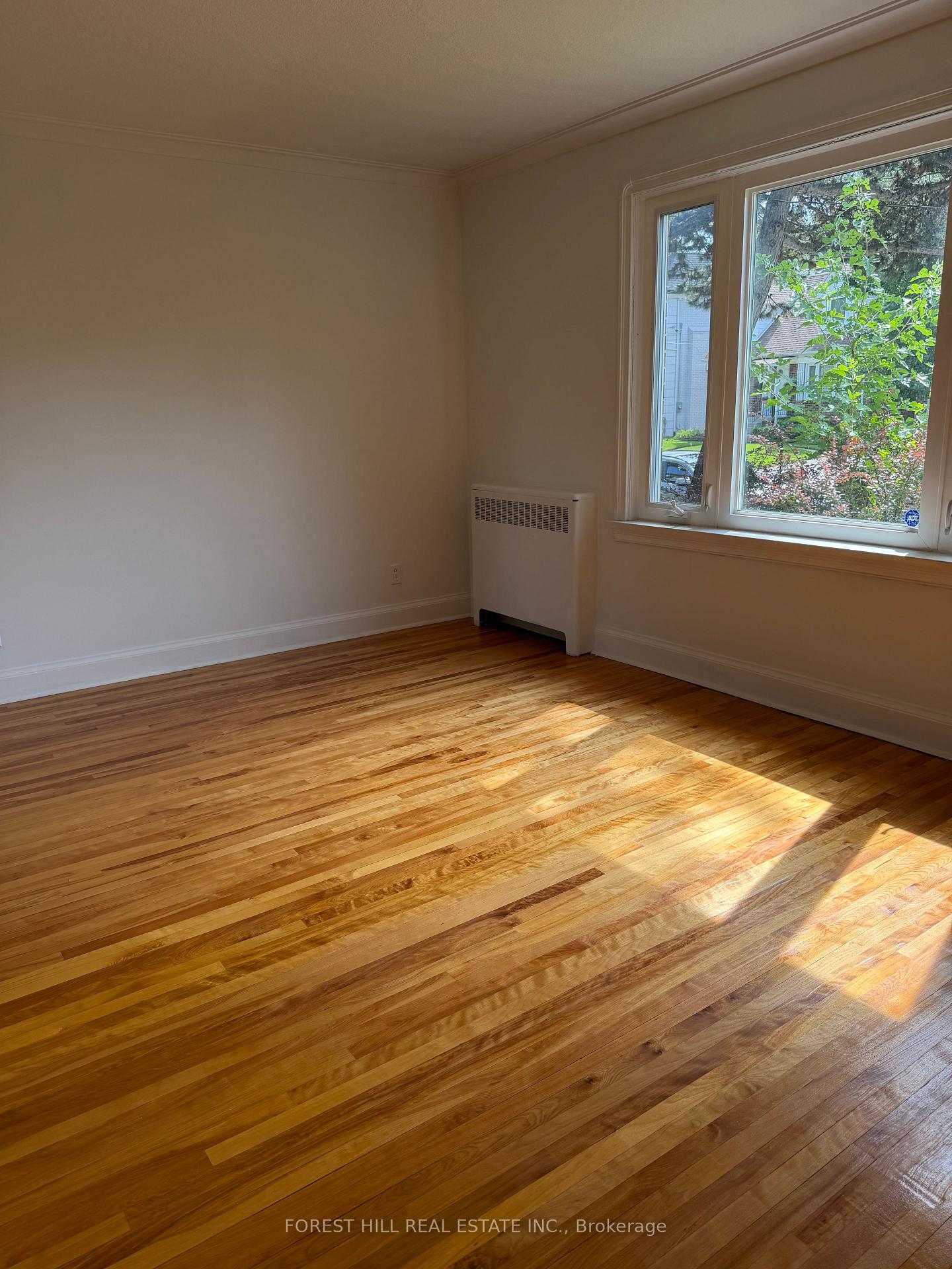 Photo 9 of 55 Craigmore Crescent, North York, Willowdale East — HOMEH