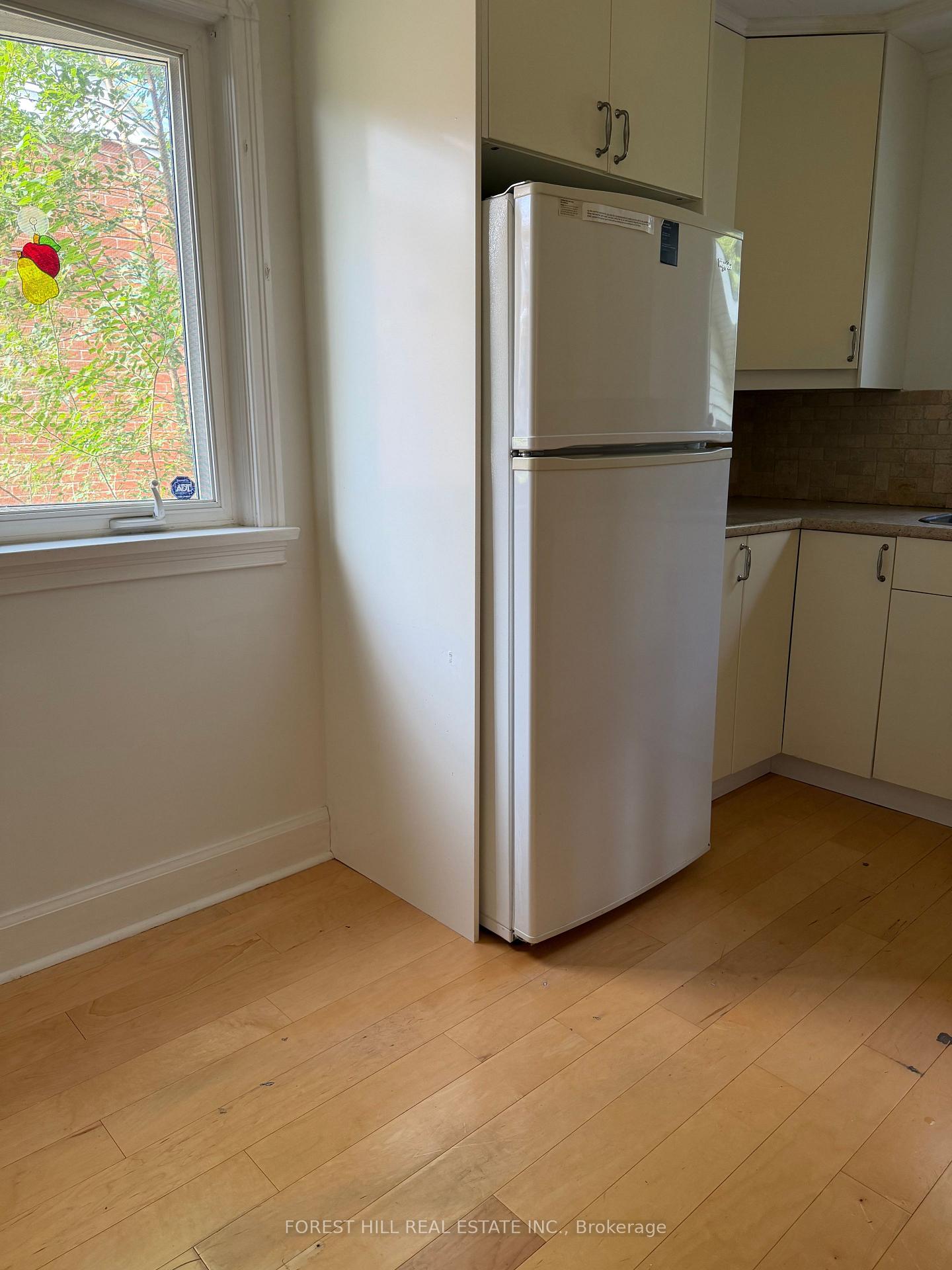 Photo 19 of 55 Craigmore Crescent, North York, Willowdale East — HOMEH