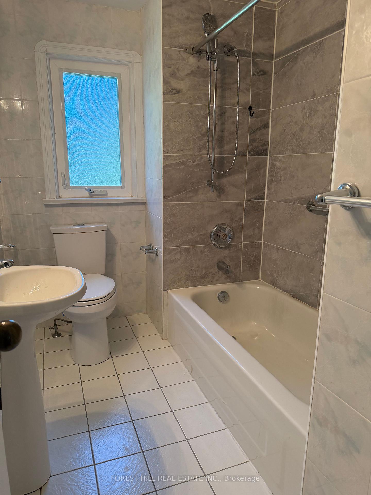Photo 31 of 55 Craigmore Crescent, North York, Willowdale East — HOMEH
