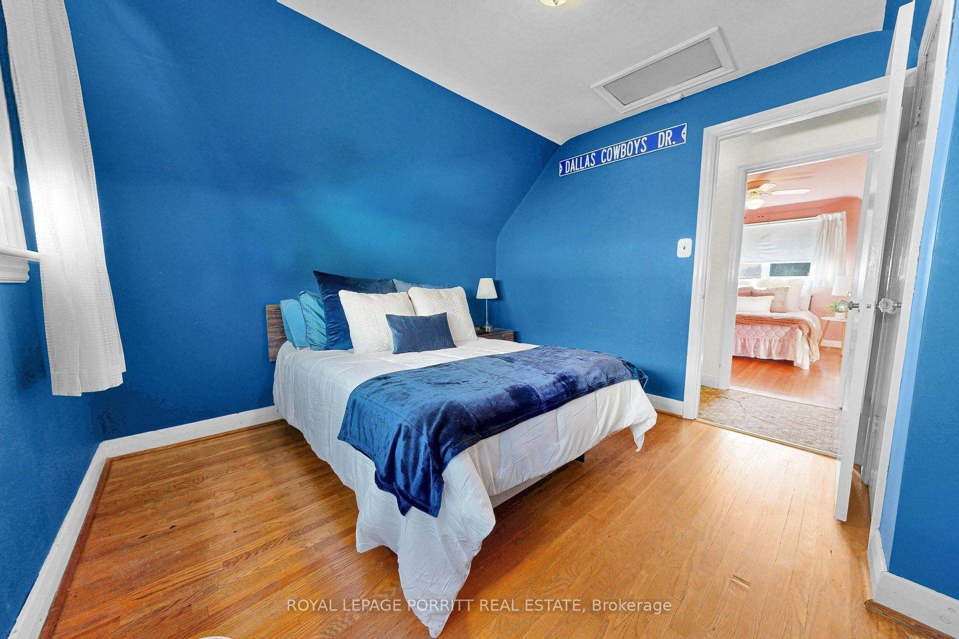 Photo 14 of 9 Putney Road, Etobicoke, Alderwood — HOMEH