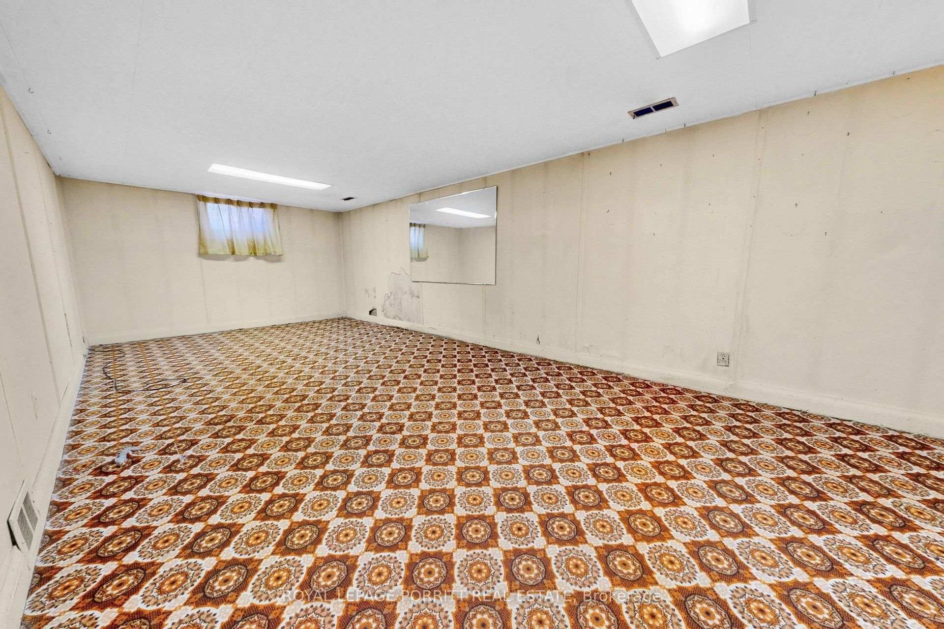 Photo 15 of 9 Putney Road, Etobicoke, Alderwood — HOMEH