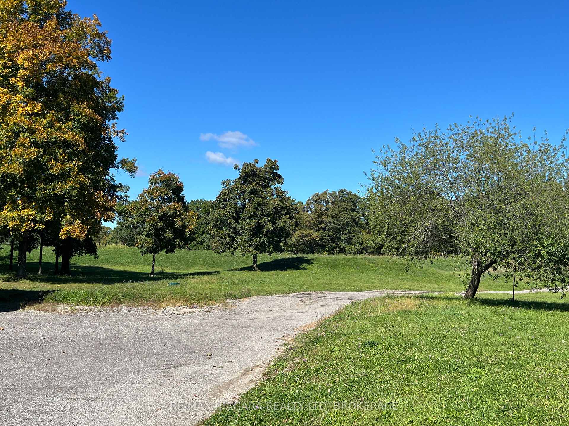 Photo 9 of 709 Roland Road, Pelham, North Pelham — HOMEH