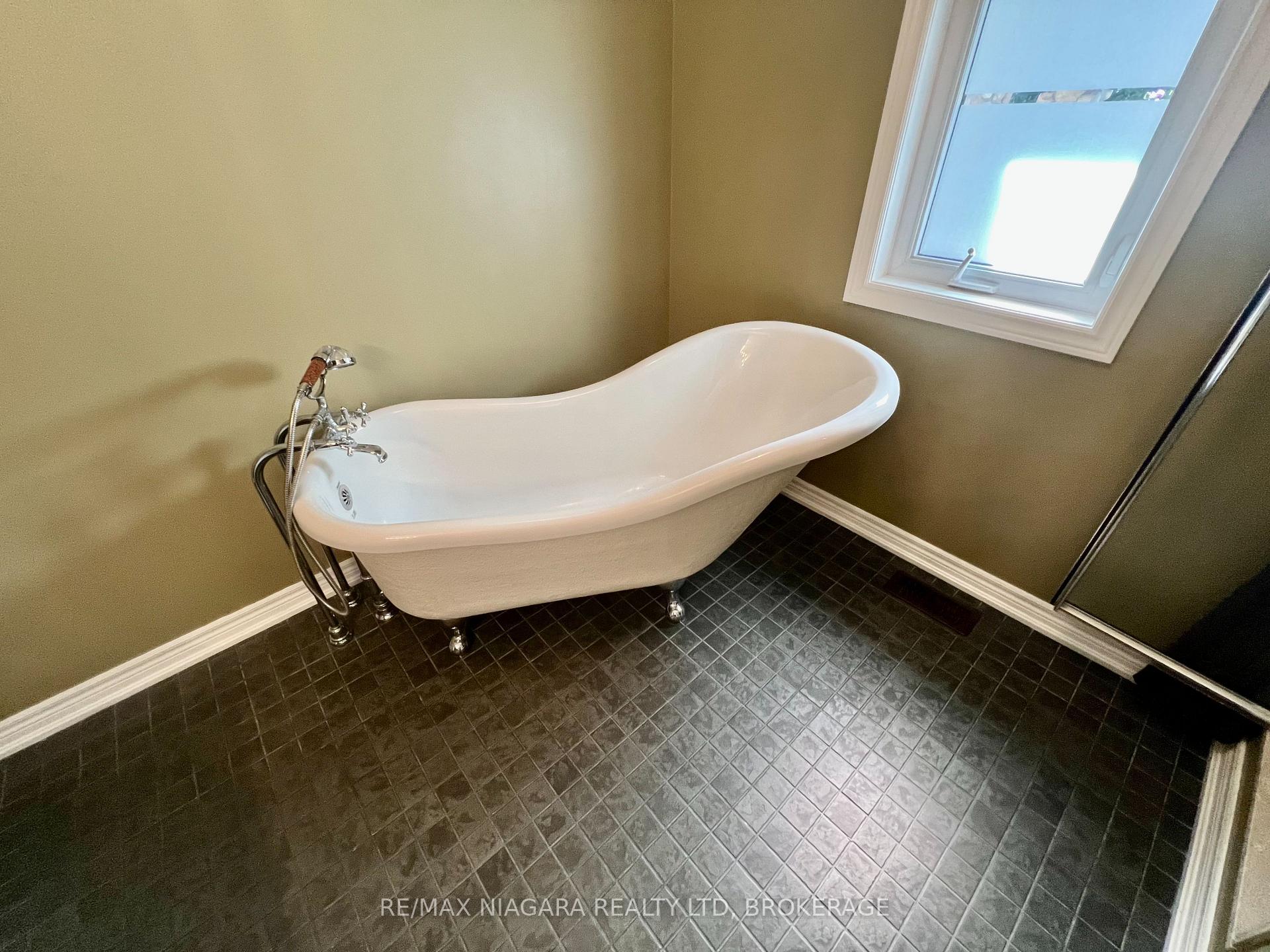 Photo 31 of 709 Roland Road, Pelham, North Pelham — HOMEH