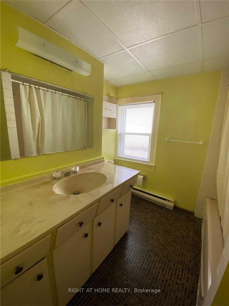 Photo 7 of 7870 Yonge Street, Innisfil, Stroud — HOMEH