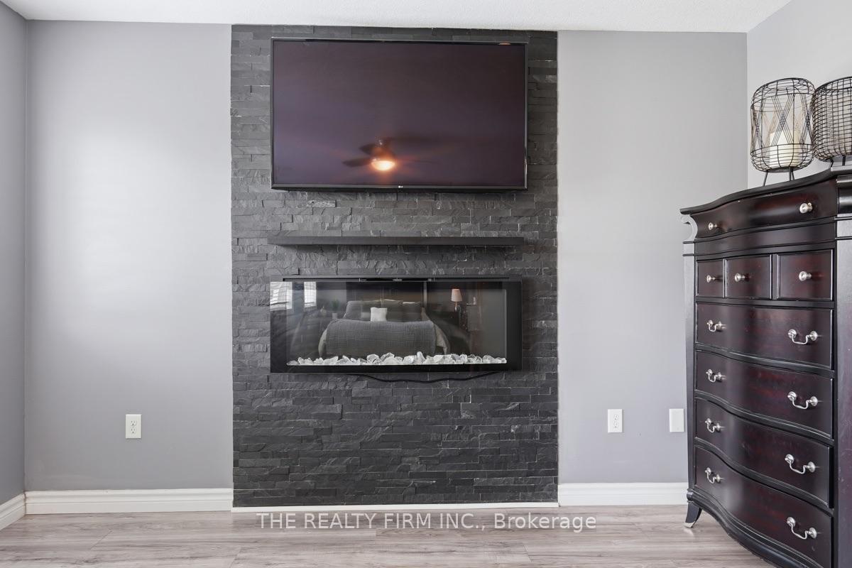 Photo 19 of 1830 Couldridge Way, London, North S — HOMEH