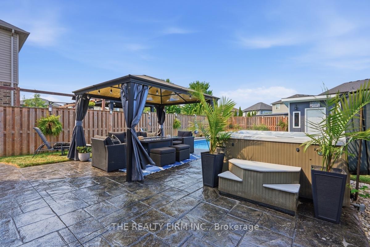 Photo 33 of 1830 Couldridge Way, London, North S — HOMEH