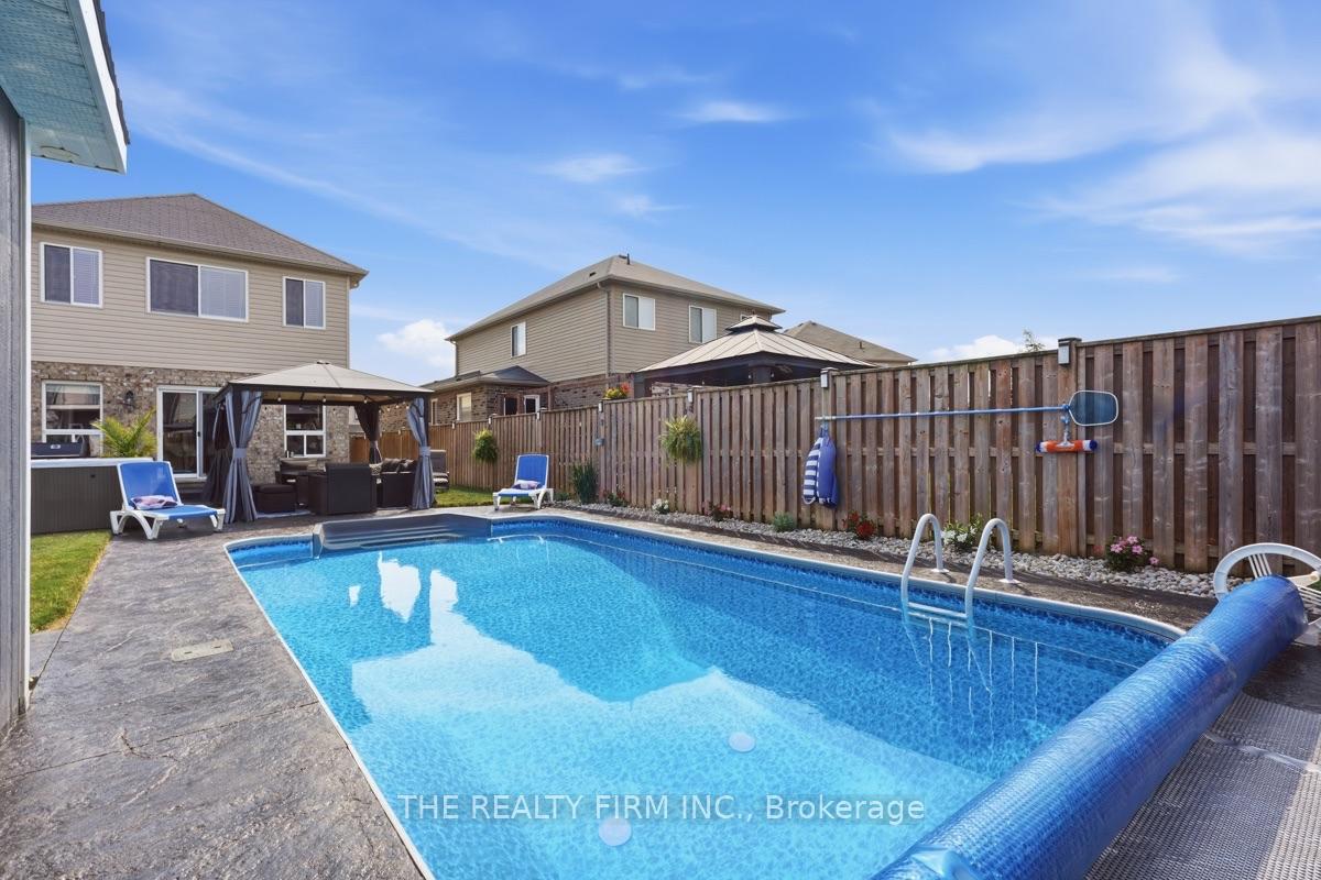 Photo 37 of 1830 Couldridge Way, London, North S — HOMEH