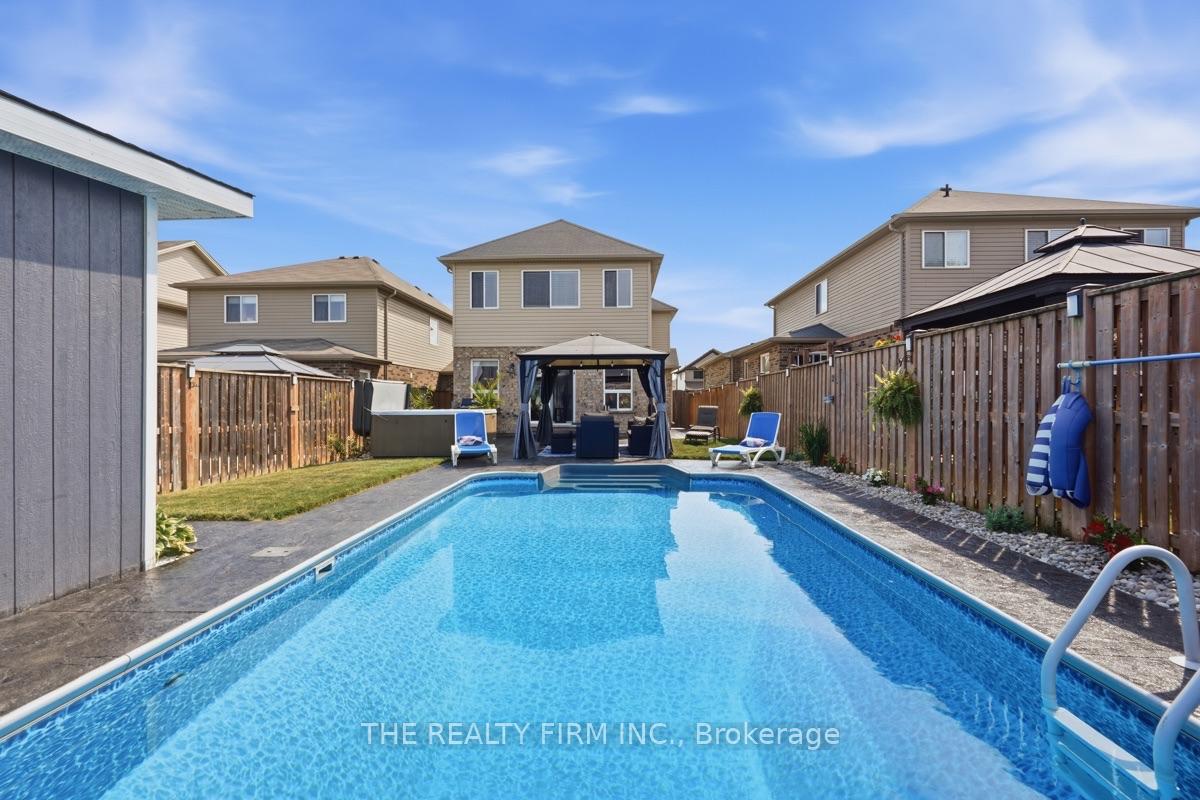 Photo 38 of 1830 Couldridge Way, London, North S — HOMEH