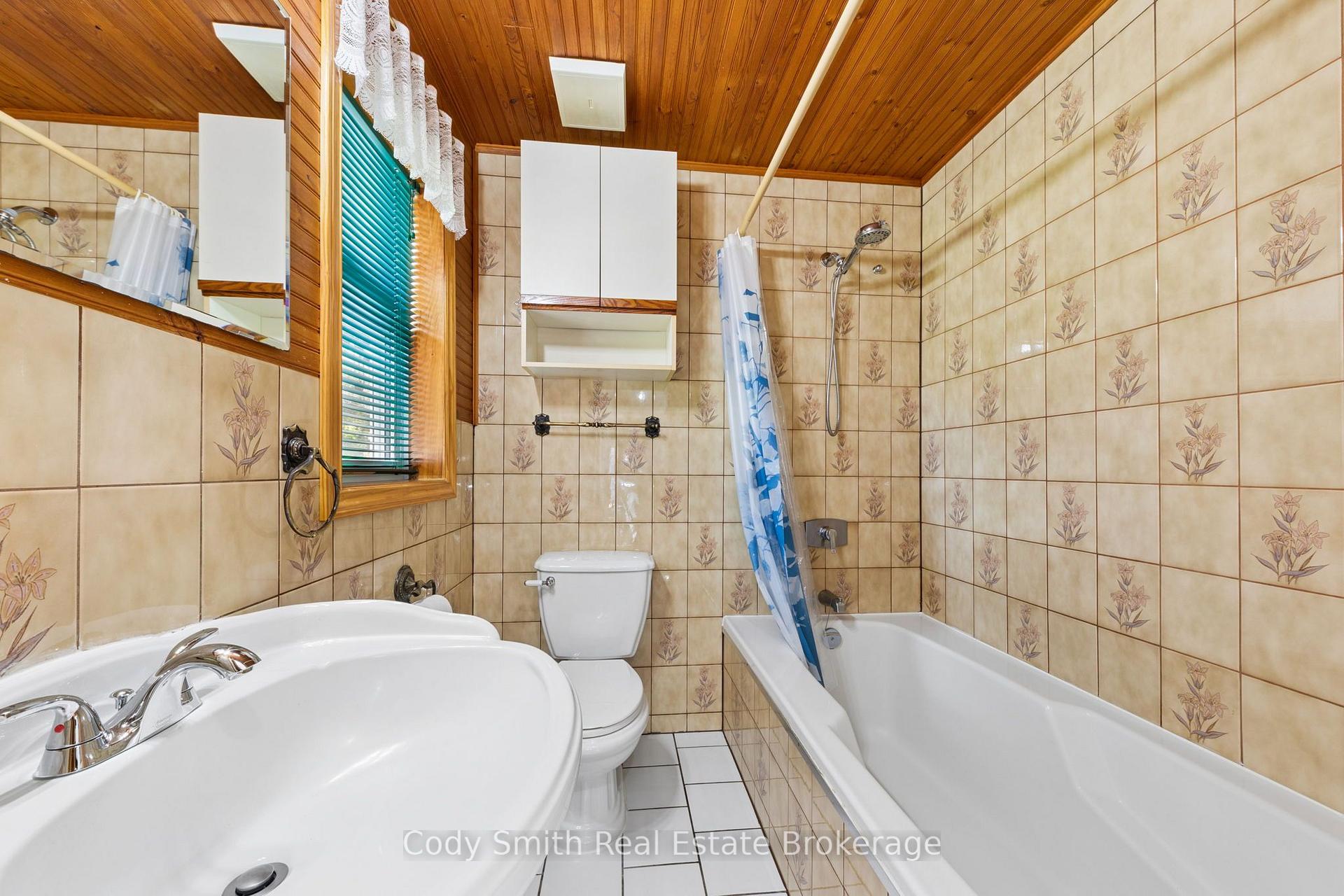 Photo 27 of 2080 Sandhill Road, Tay, Rural Tay — HOMEH